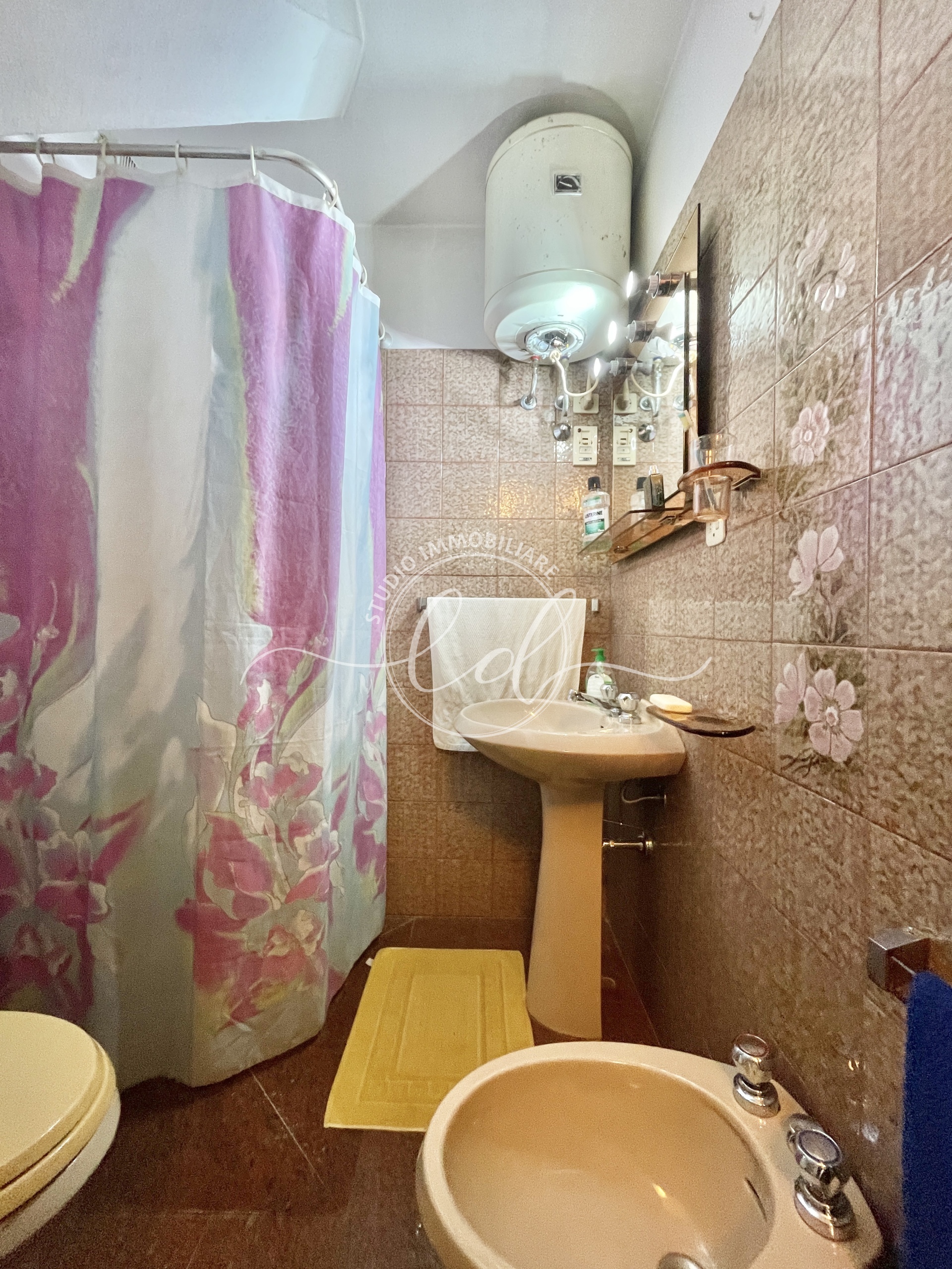 Immagine 9 di Porzione di casa in vendita  a Stazzema