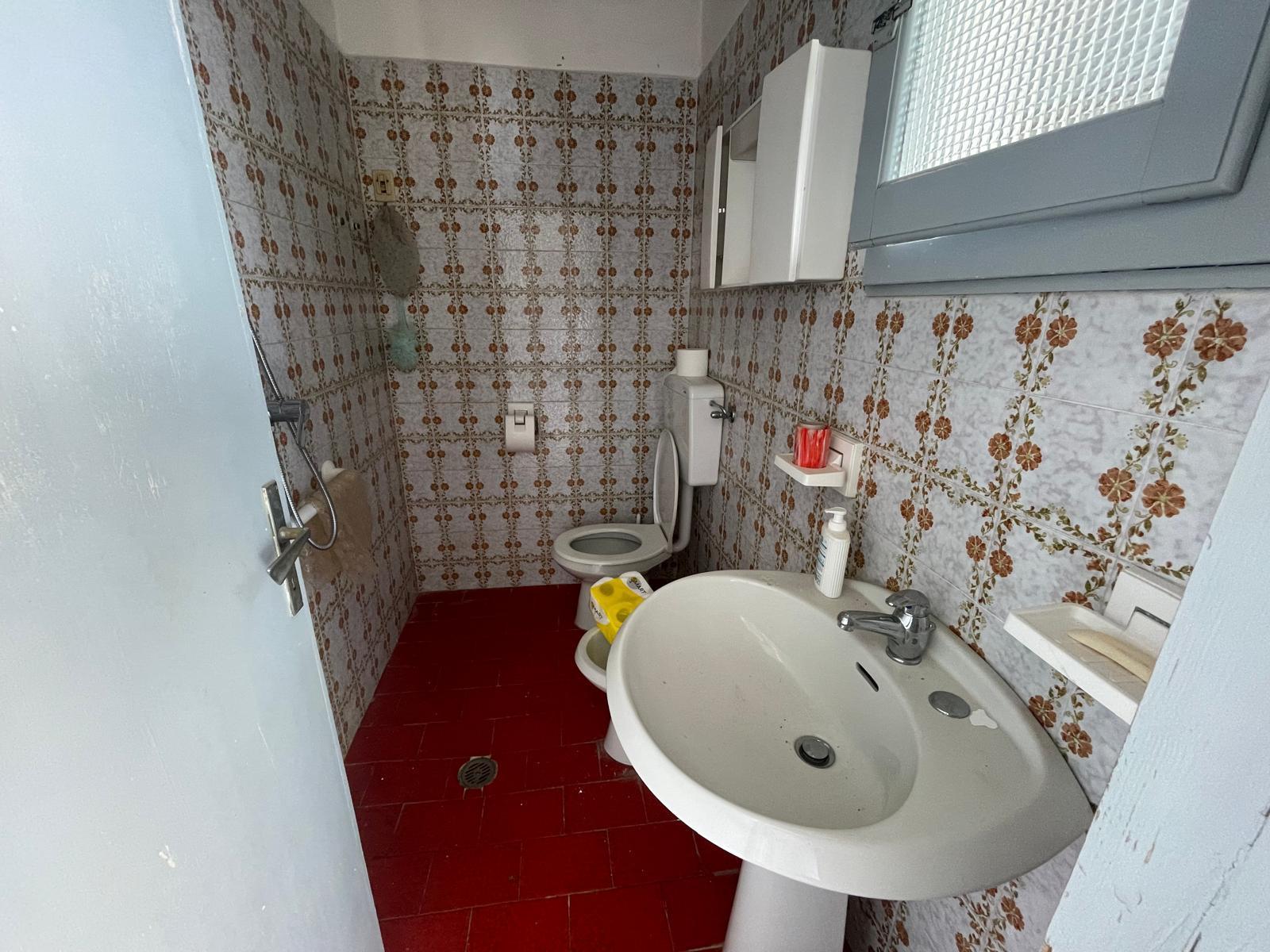 Immagine 12 di Porzione di casa in vendita  a Pietrasanta