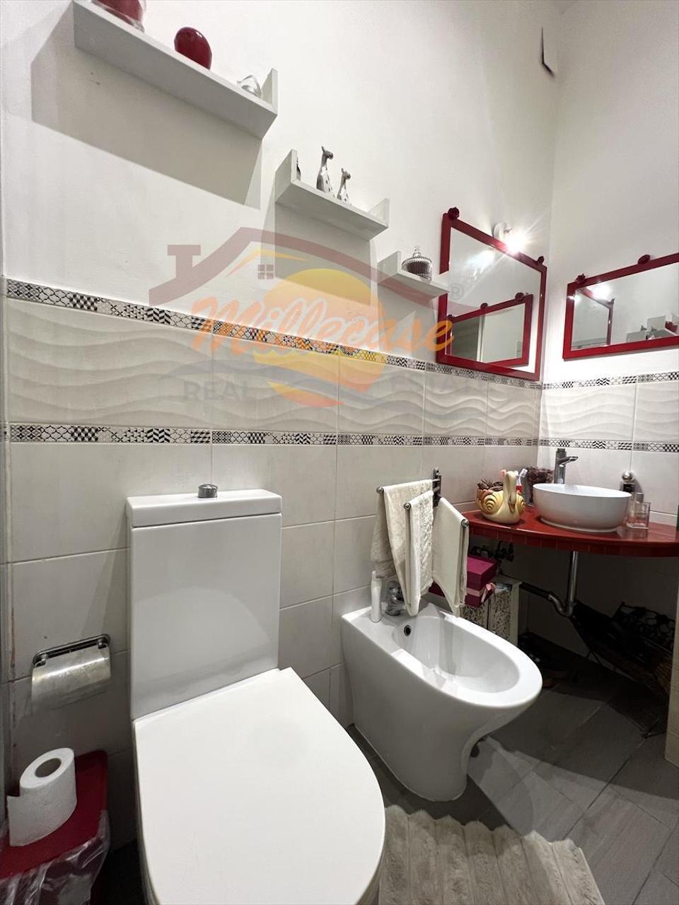 Immagine 12 di Appartamento in vendita  in Via Aidone a Siracusa