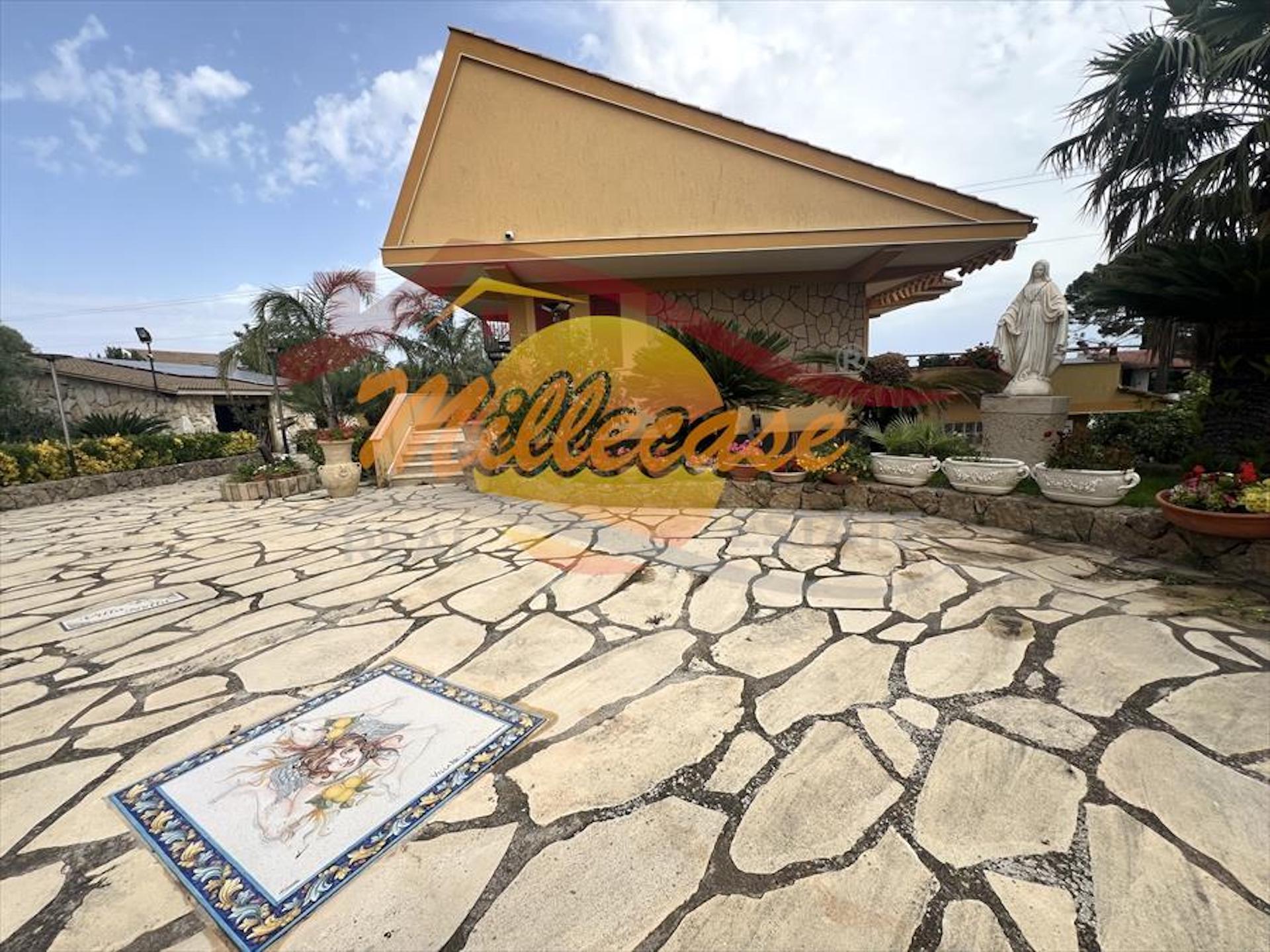 Immagine 6 di Villa in vendita  in Contrada Tenutazza a Siracusa