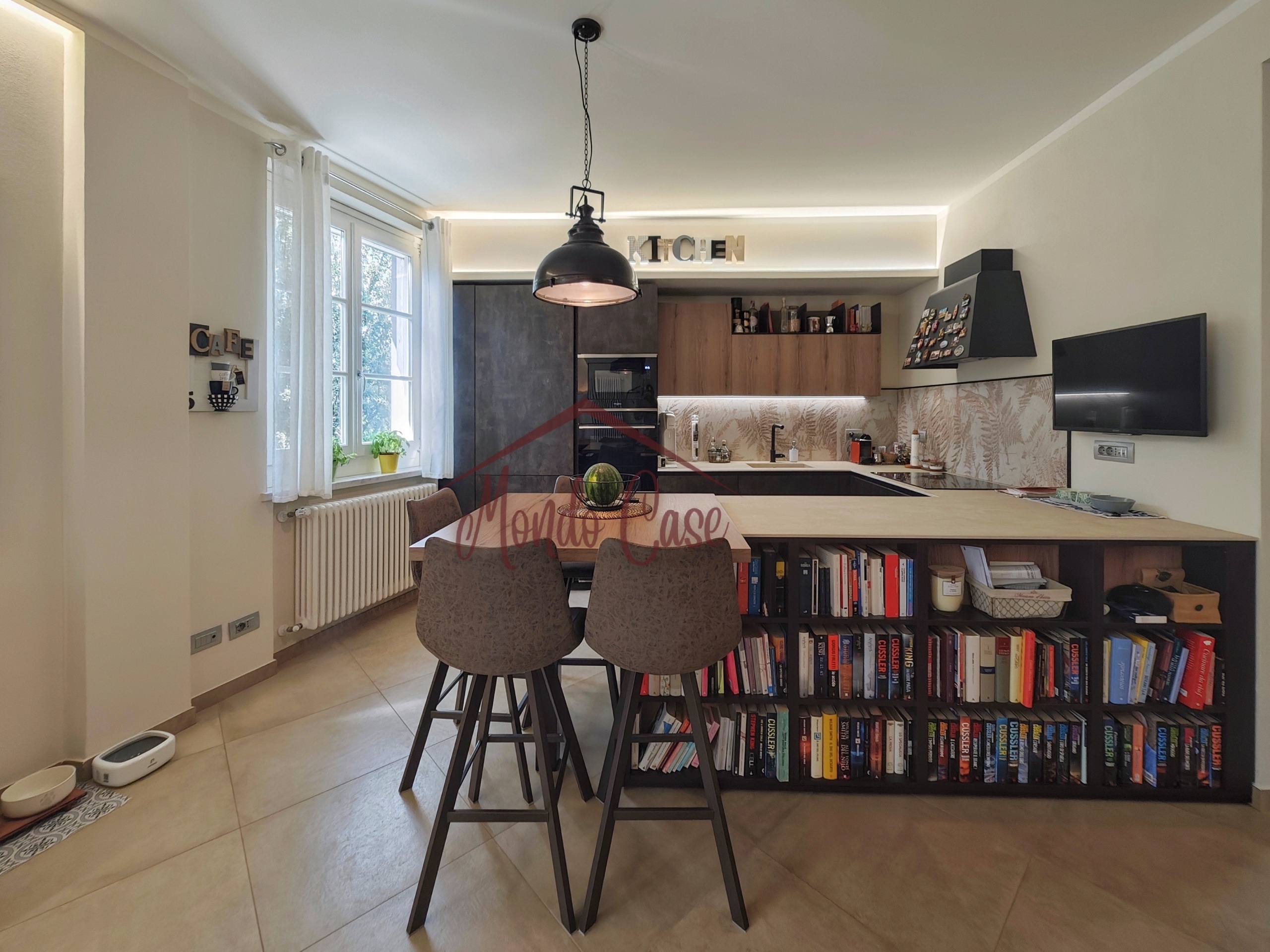 Immagine 27 di Attico in vendita  in Via Bertoloni 2 a Sarzana