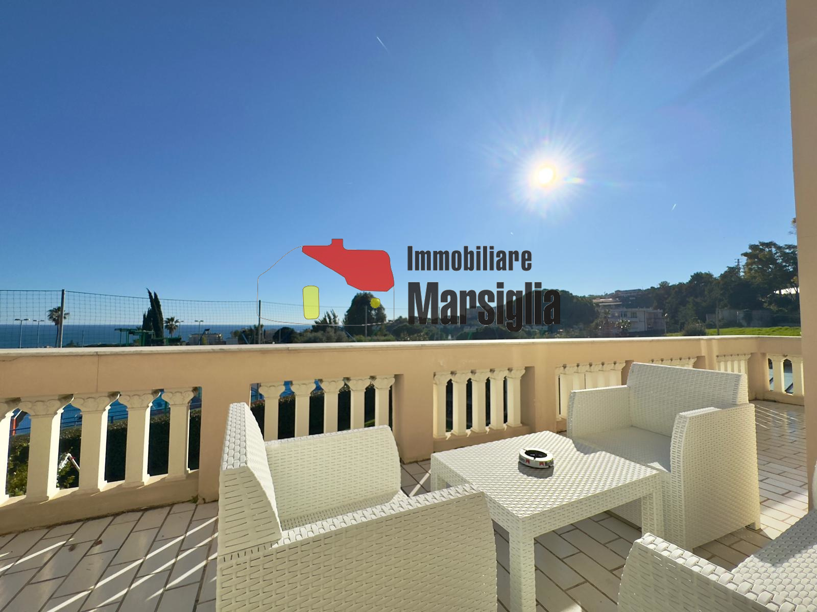 Immagine 45 di Villa in vendita  in Strada Solaro 105 a San Remo