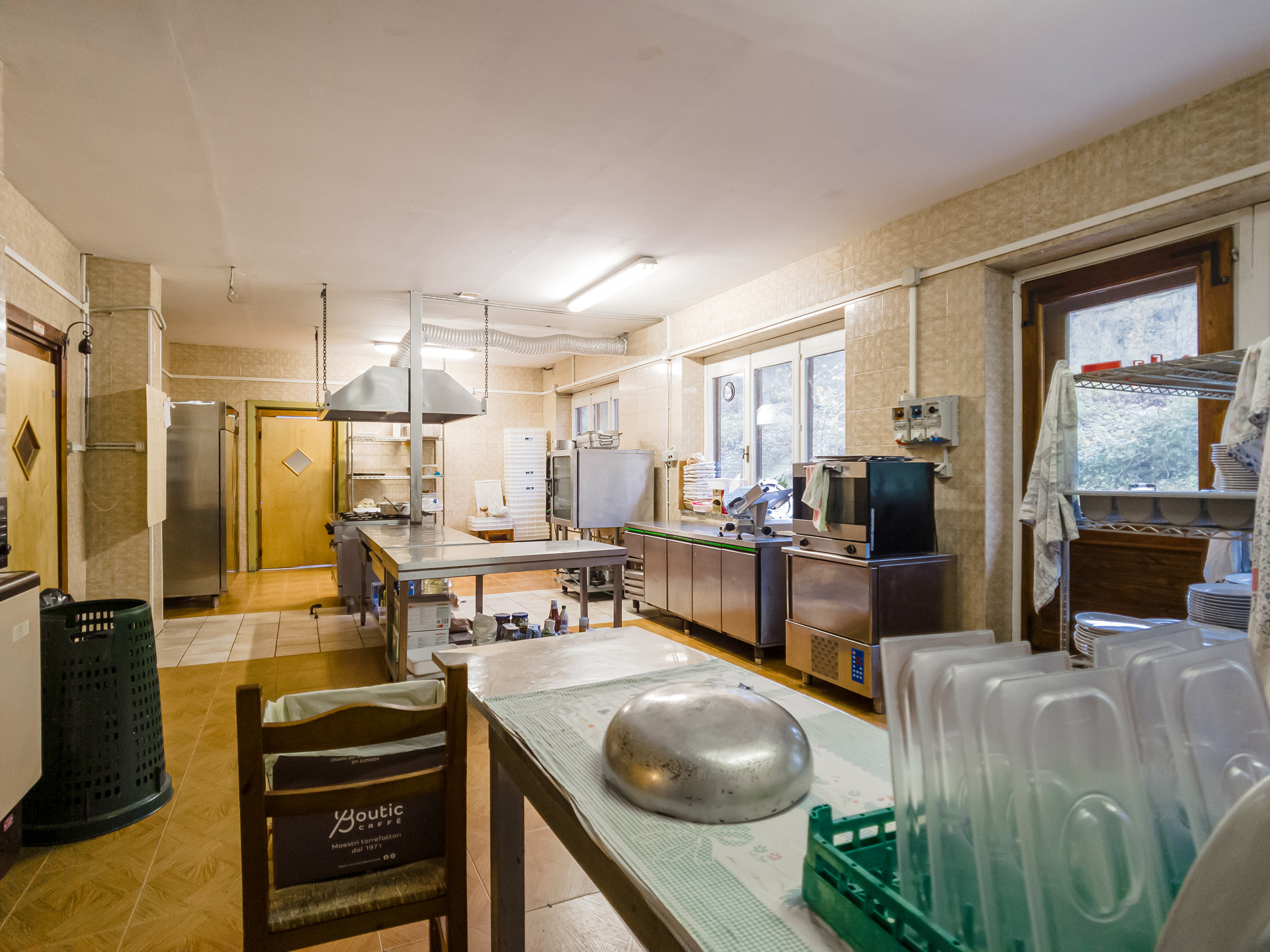 Immagine 26 di Bar / Ristorante in vendita  in Via Losa a Pessinetto