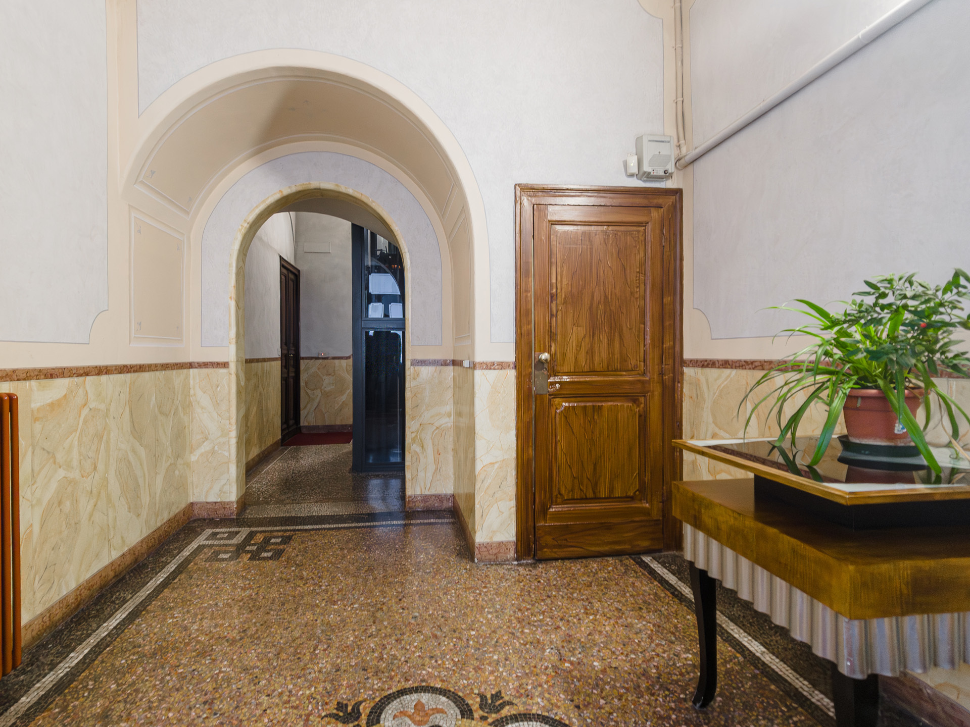 Immagine 30 di Pentalocale in vendita  in Corso Re Umberto a Torino