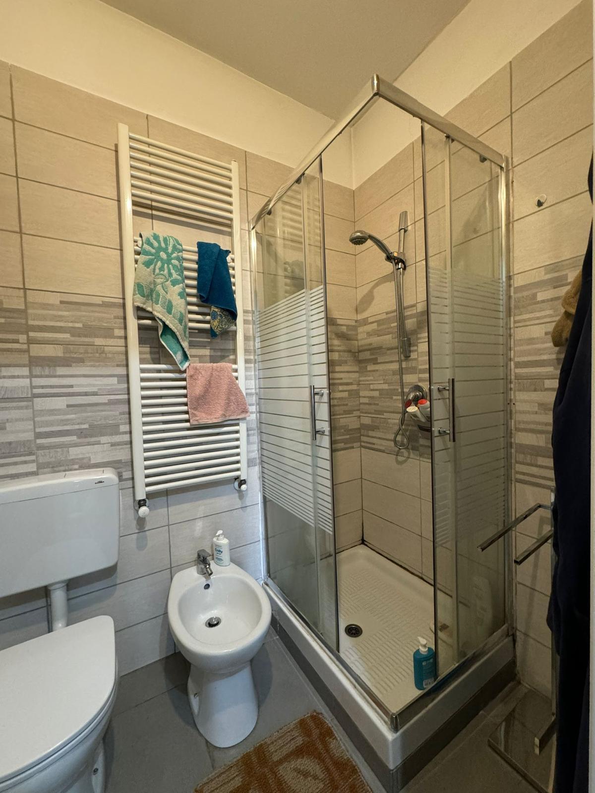 Immagine 32 di Palazzo in vendita  a Torino