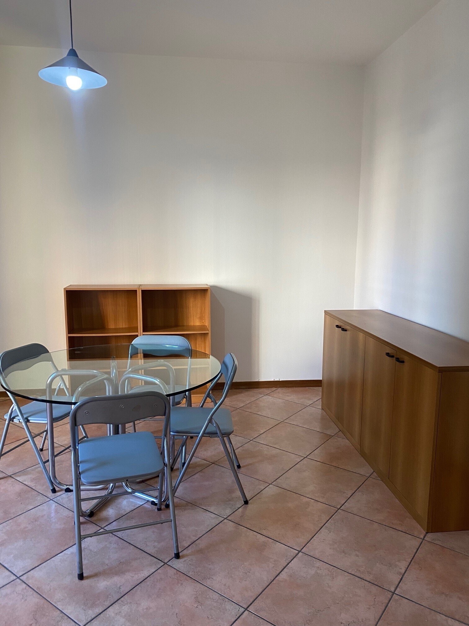 Immagine 5 di Bilocale in affitto  a Como