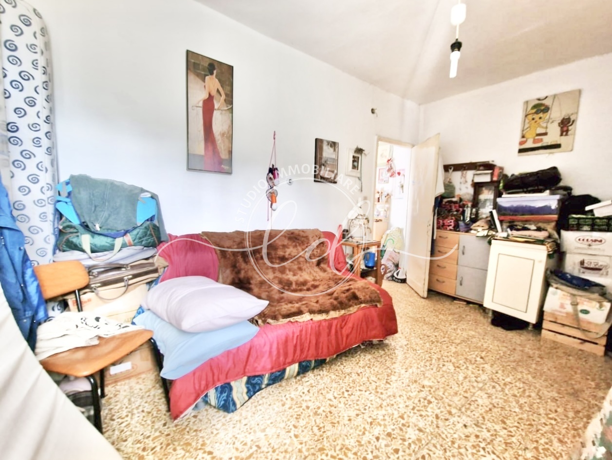 Immagine 7 di Bilocale in vendita  a Seravezza