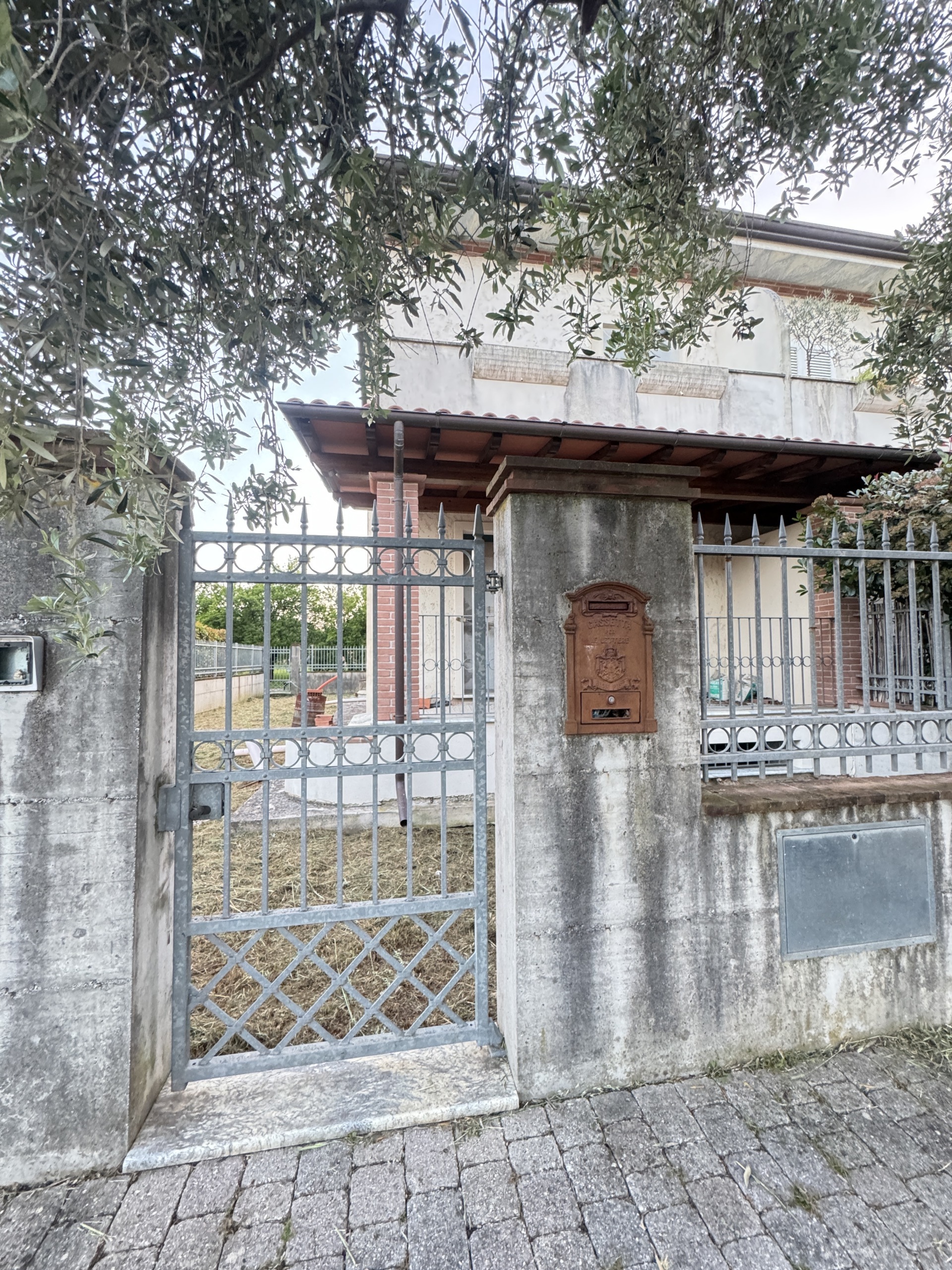 Immagine 1 di Porzione di casa in vendita  a Seravezza