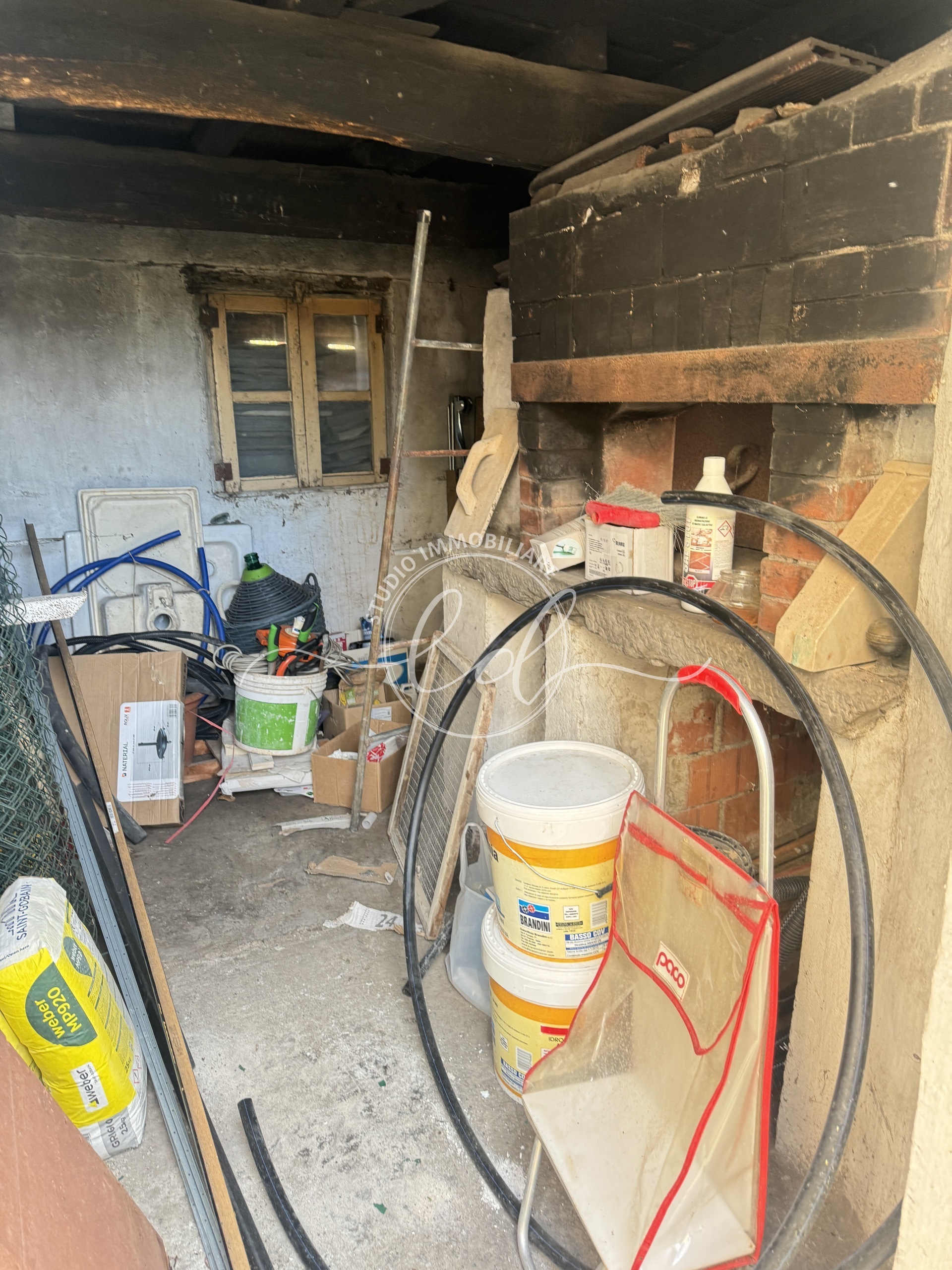 Immagine 3 di Porzione di casa in vendita  a Pietrasanta