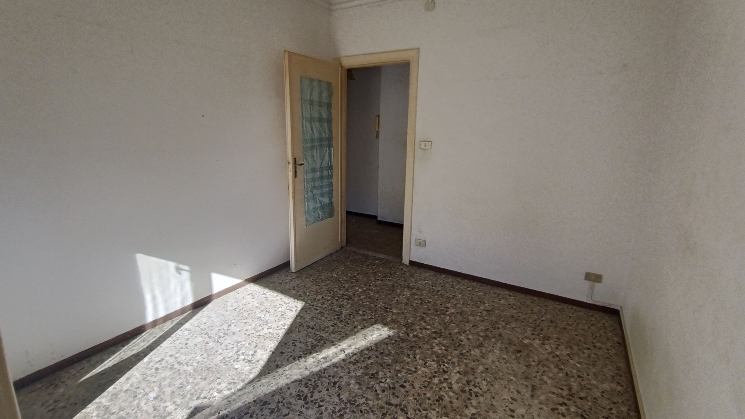 Immagine 6 di Bilocale in vendita  a San Remo