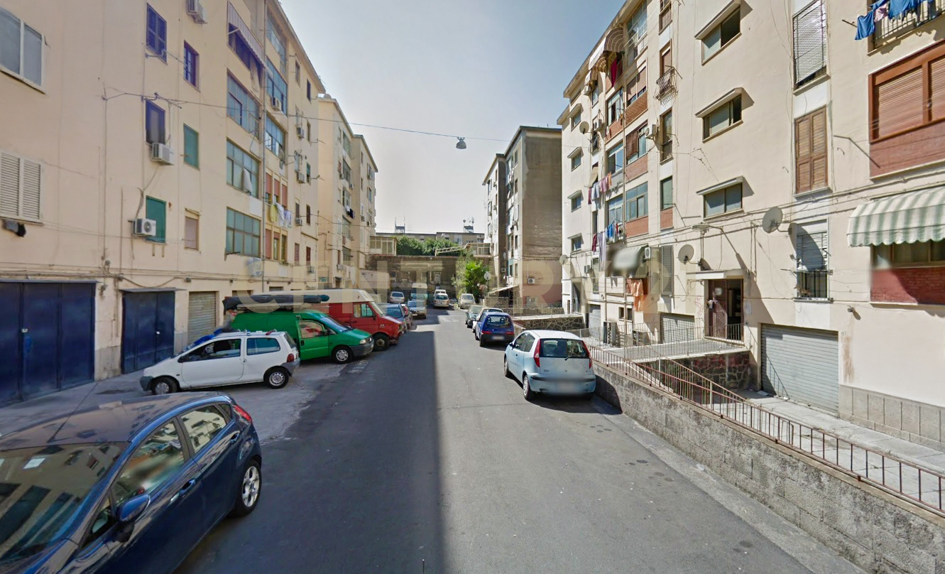 Immagine 30 di Quadrilocale in vendita  in Via dell'Adamello 17 a Catania