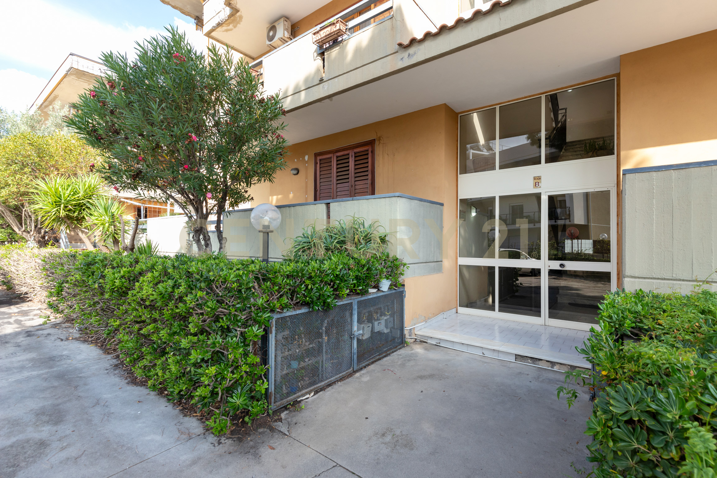 Immagine 8 di Appartamento in vendita  in Via Giovanni Guglielmino 74 a Tremestieri Etneo