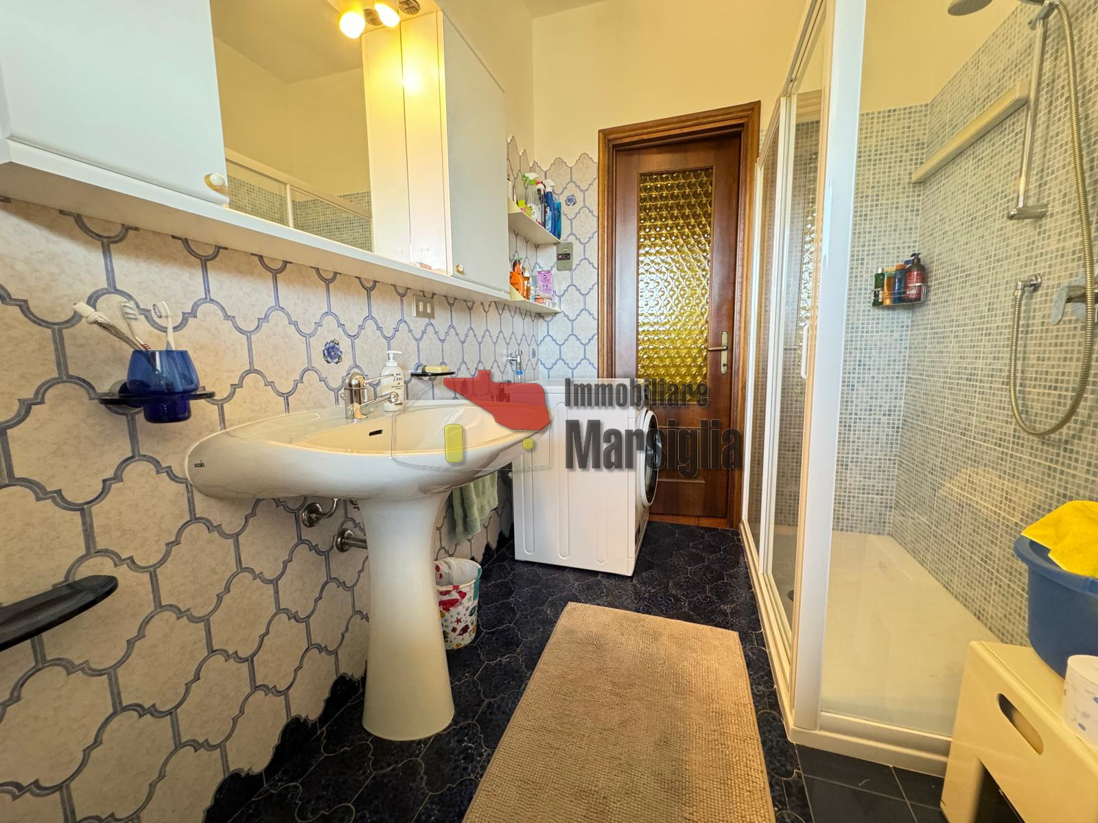 Immagine 12 di Bilocale in vendita  in Strada Privata Vallarino 92 a San Remo