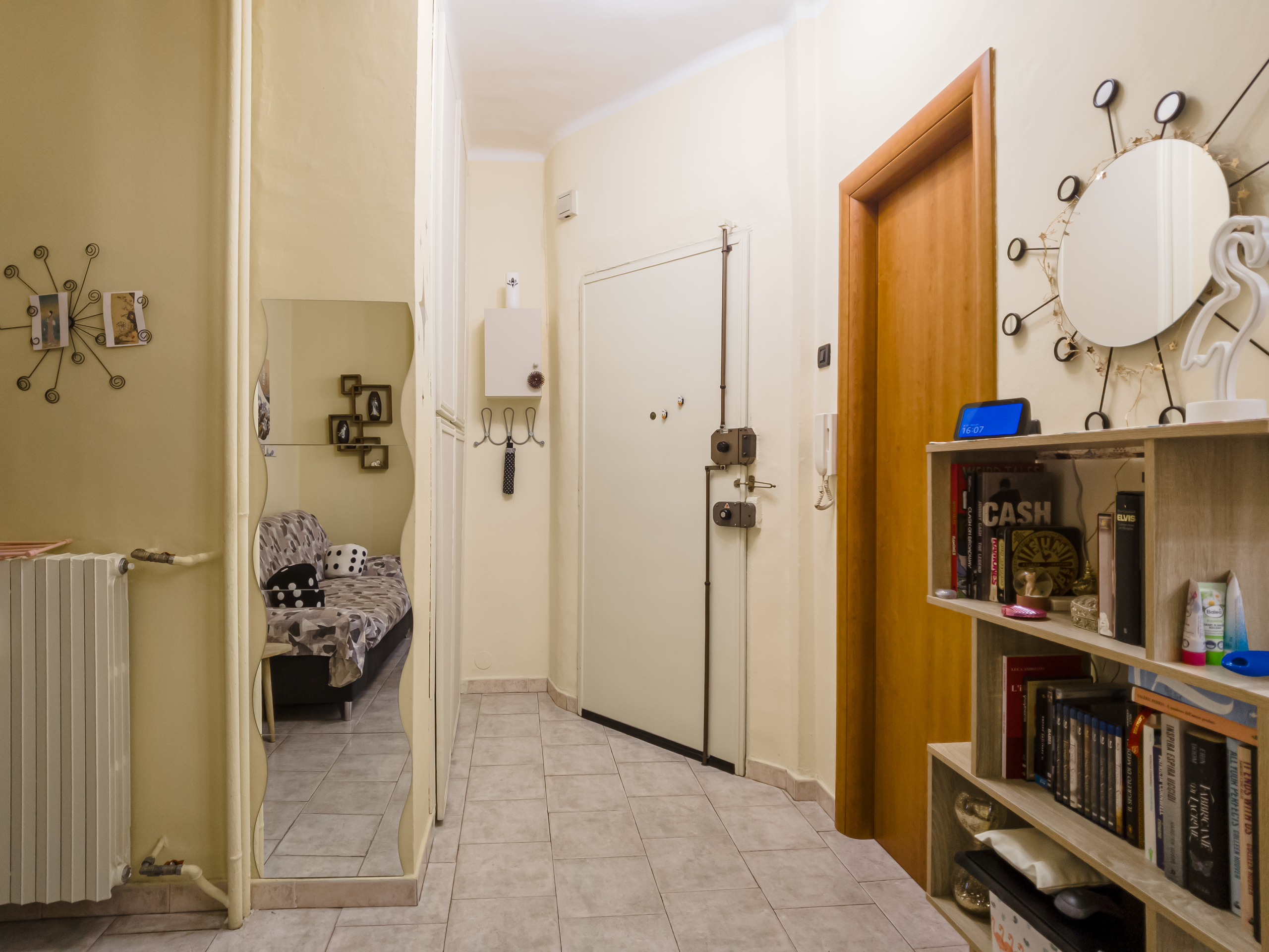 Immagine 8 di Bilocale in vendita  in Via Luigi Goytre a Torino