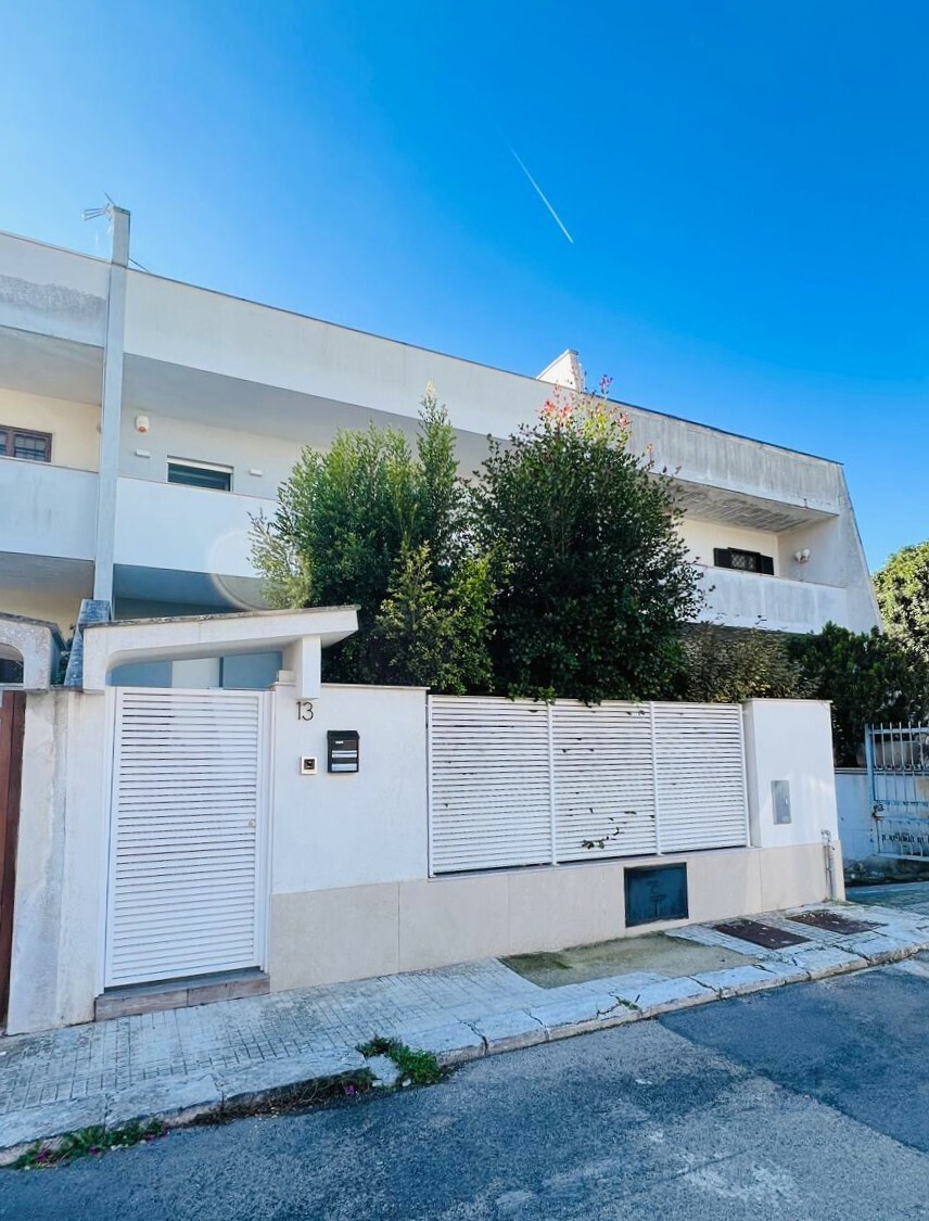 Immagine 45 di Villetta a schiera in vendita  in Via Michele Massari 13 a Lecce