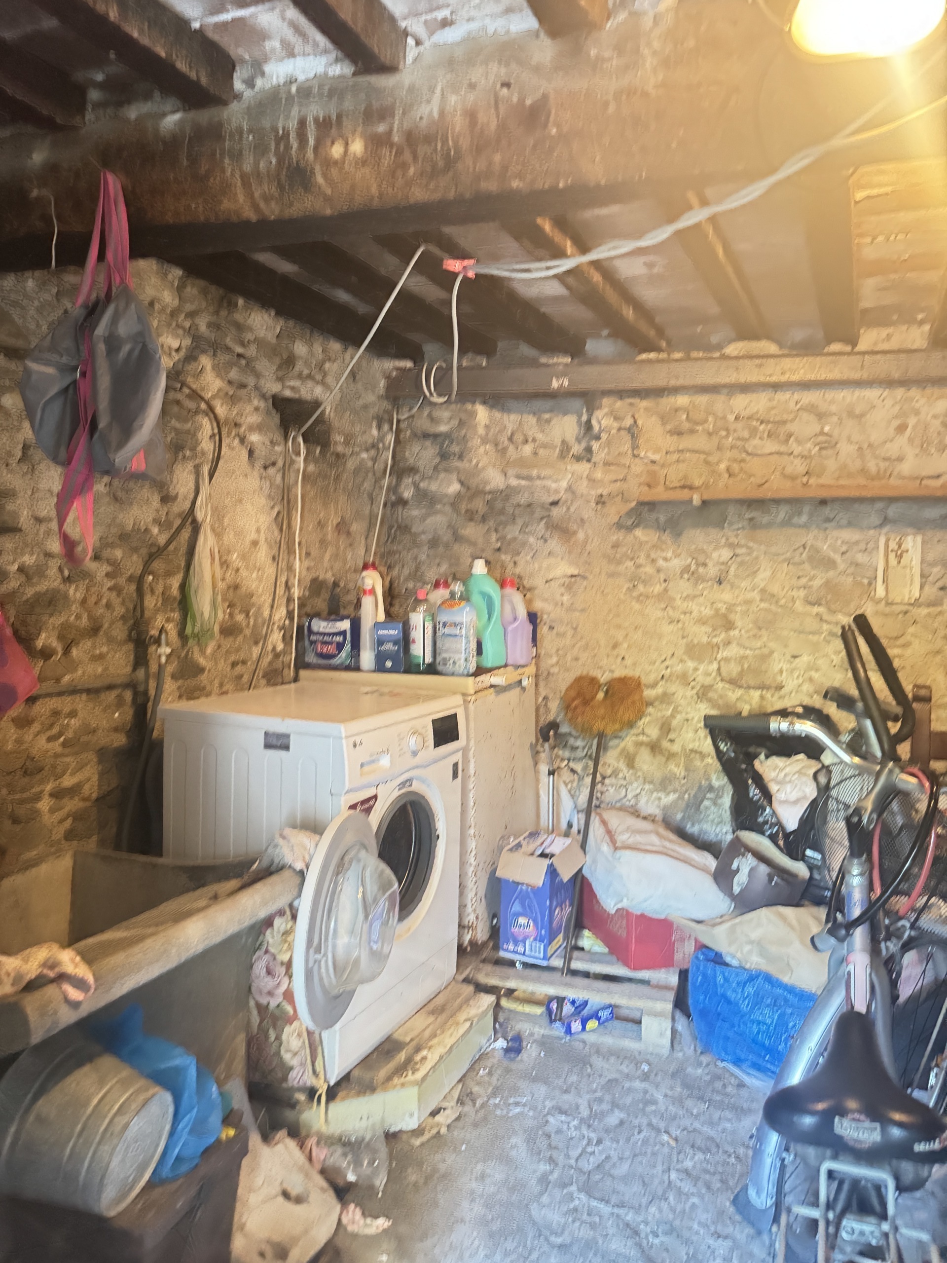 Immagine 15 di Porzione di casa in vendita  a Seravezza