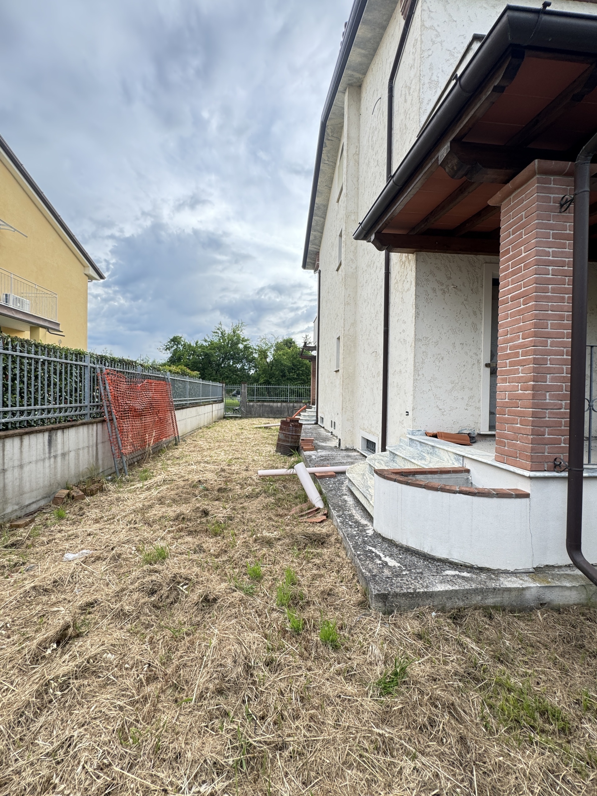 Immagine 62 di Porzione di casa in vendita  a Seravezza