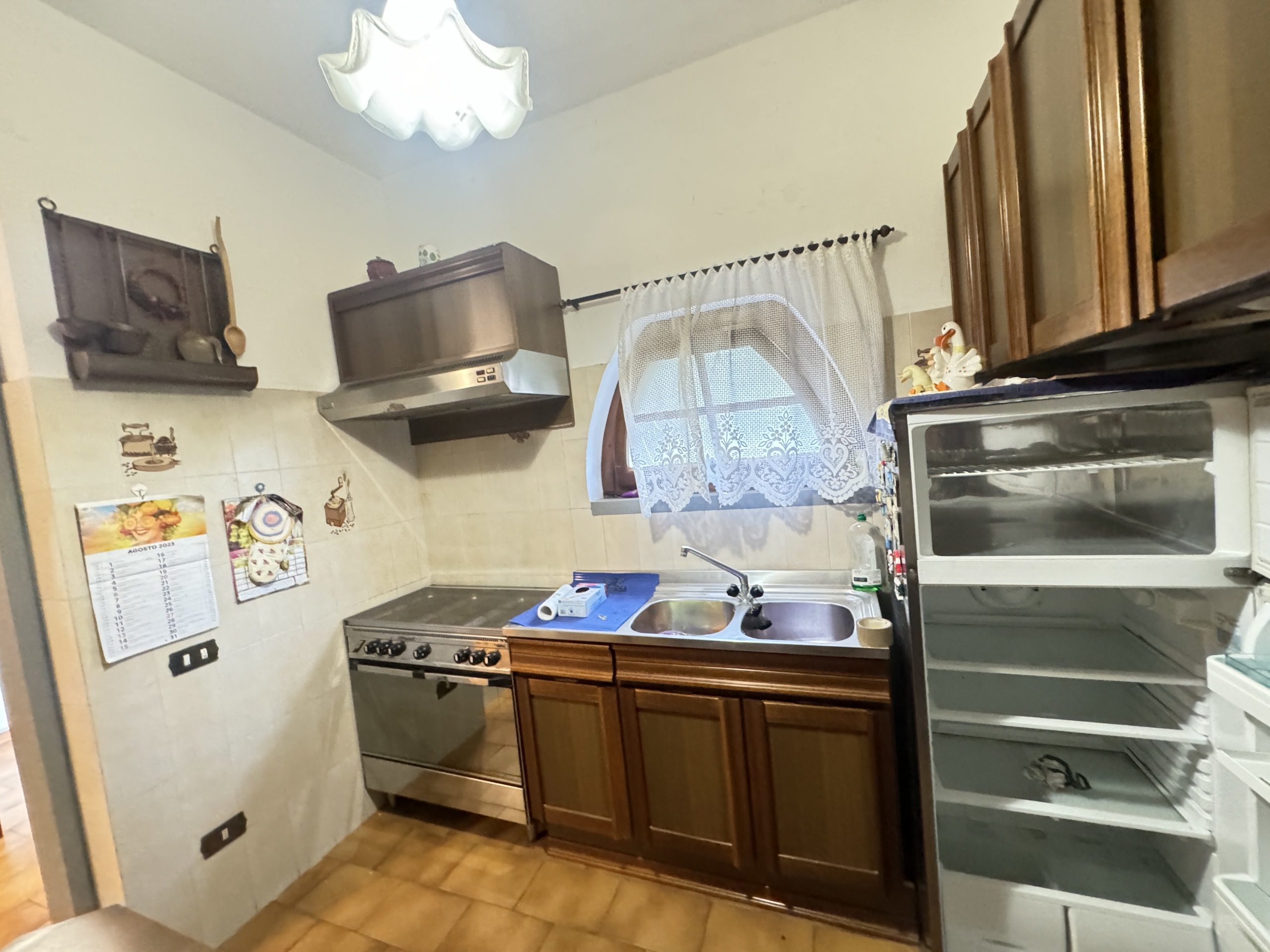 Immagine 15 di Casa indipendente in vendita  a Viareggio