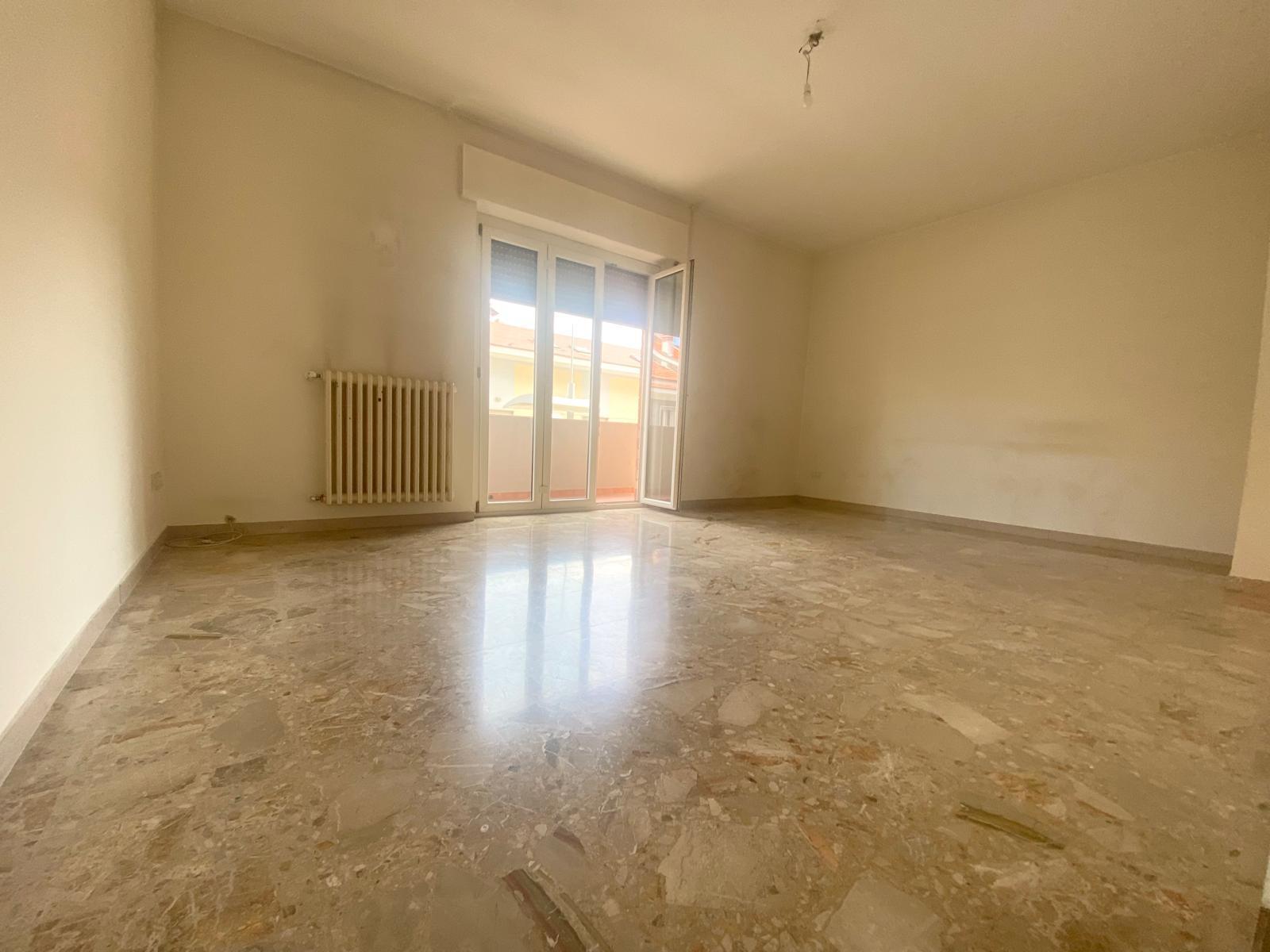 Immagine 4 di Quadrilocale in vendita  in Viale Gabriele D'Annunzio 6 a Montesilvano