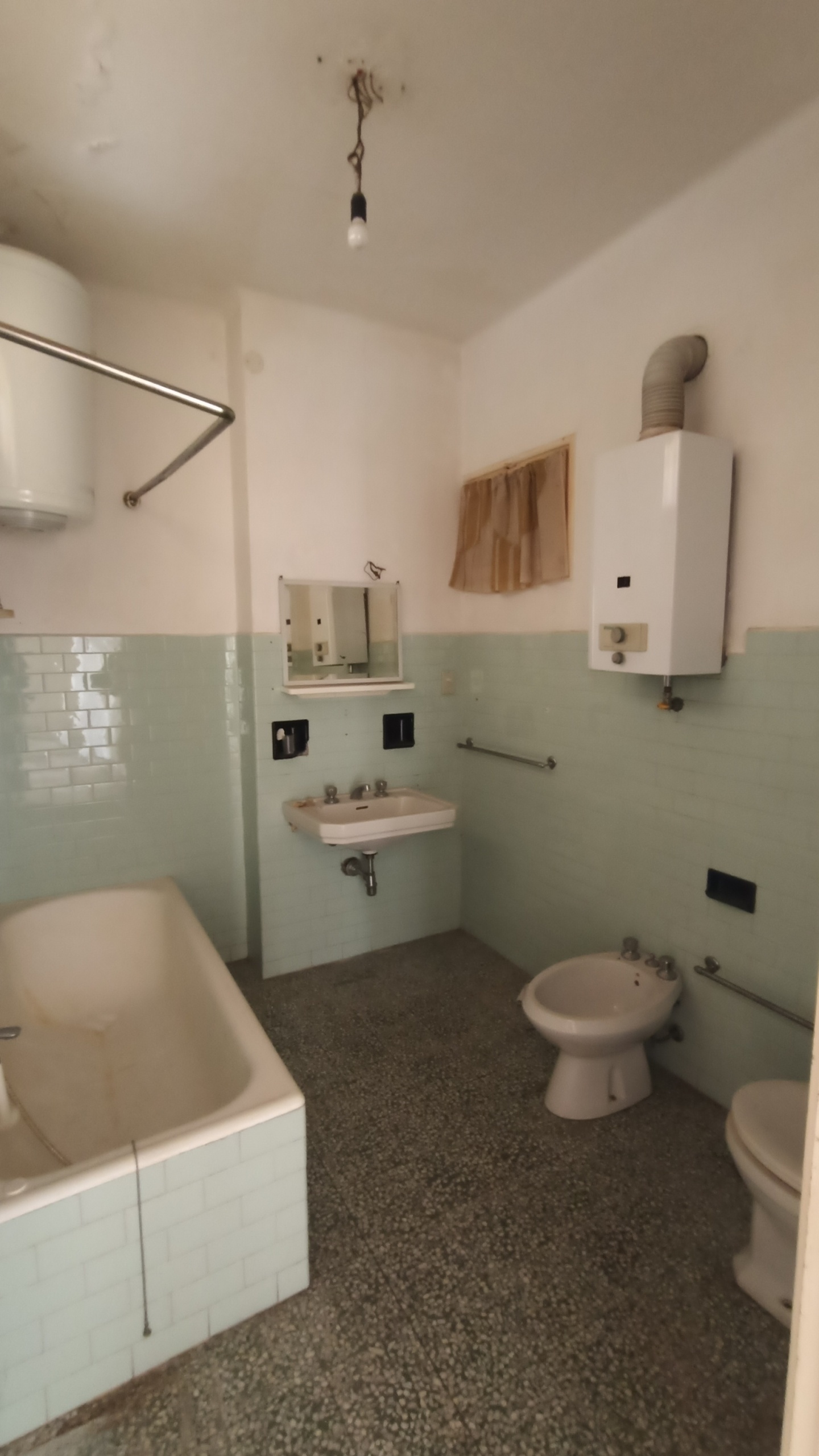 Immagine 14 di Bilocale in vendita  a San Remo