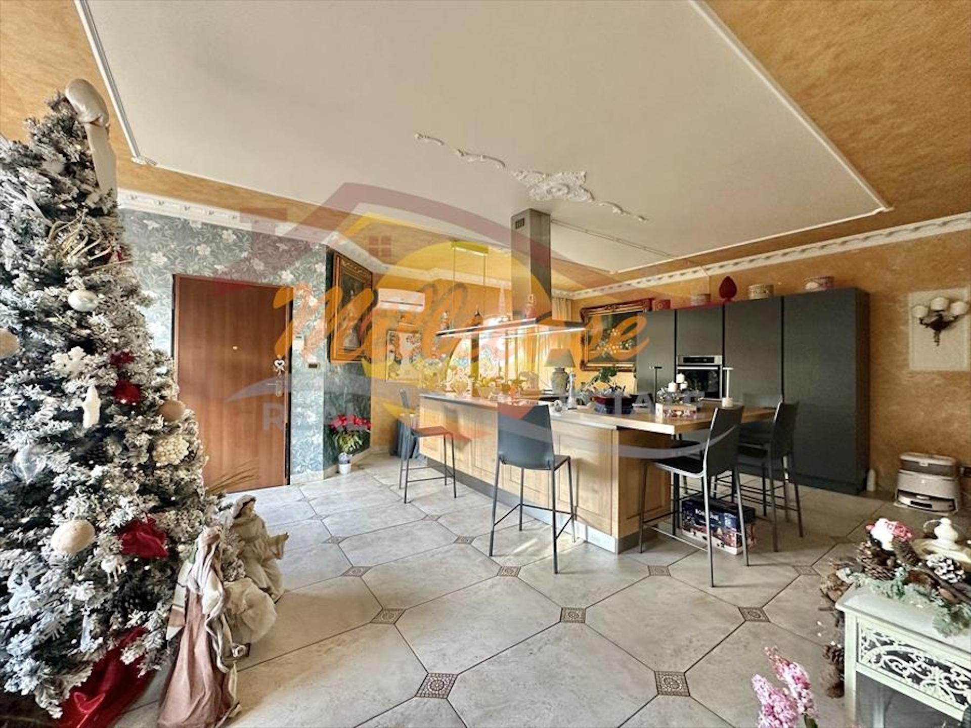 Immagine 24 di Casa bifamiliare in vendita  in Traversa Sinerchia a Siracusa