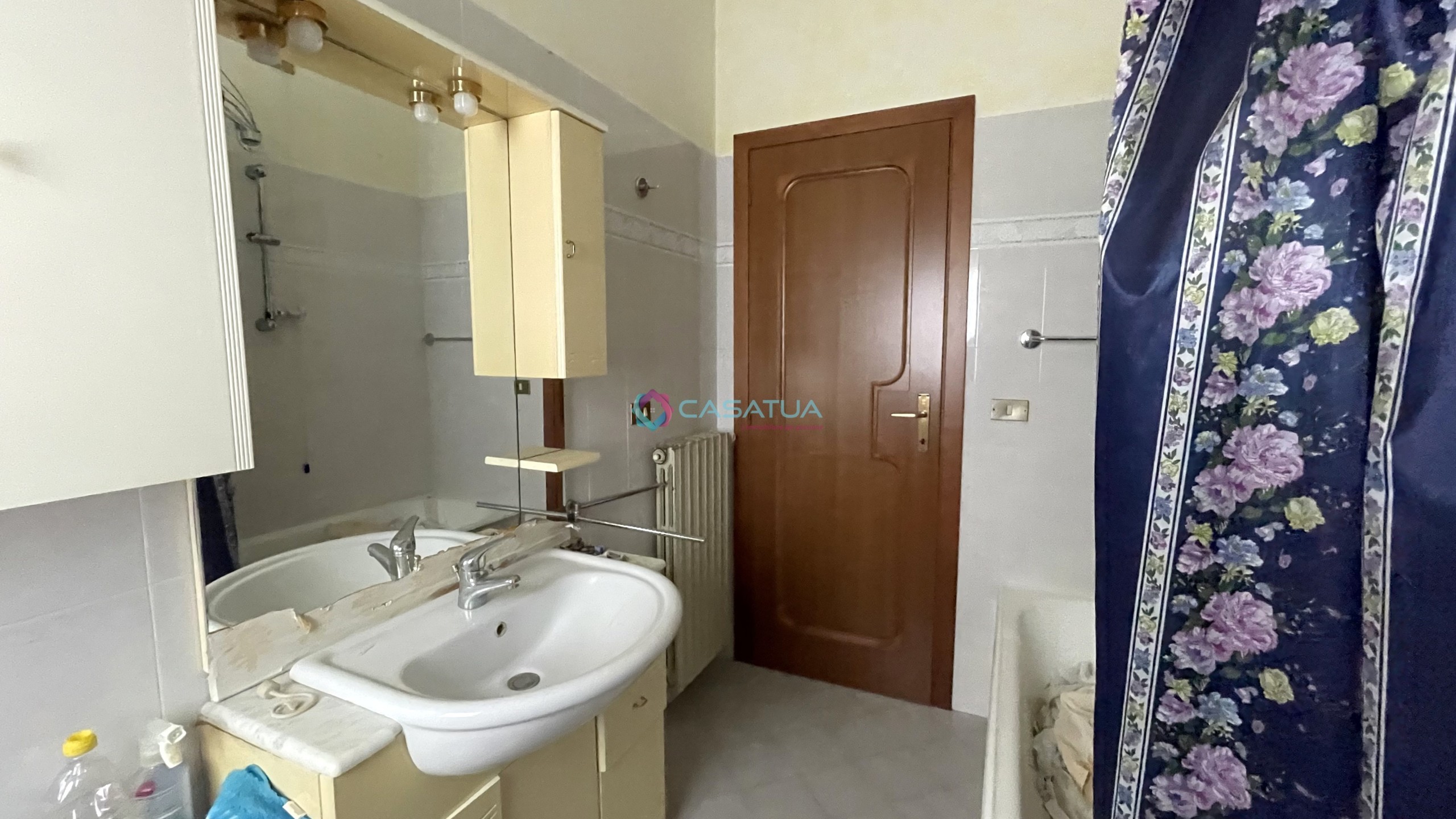 Immagine 22 di Trilocale in vendita  a Pineto