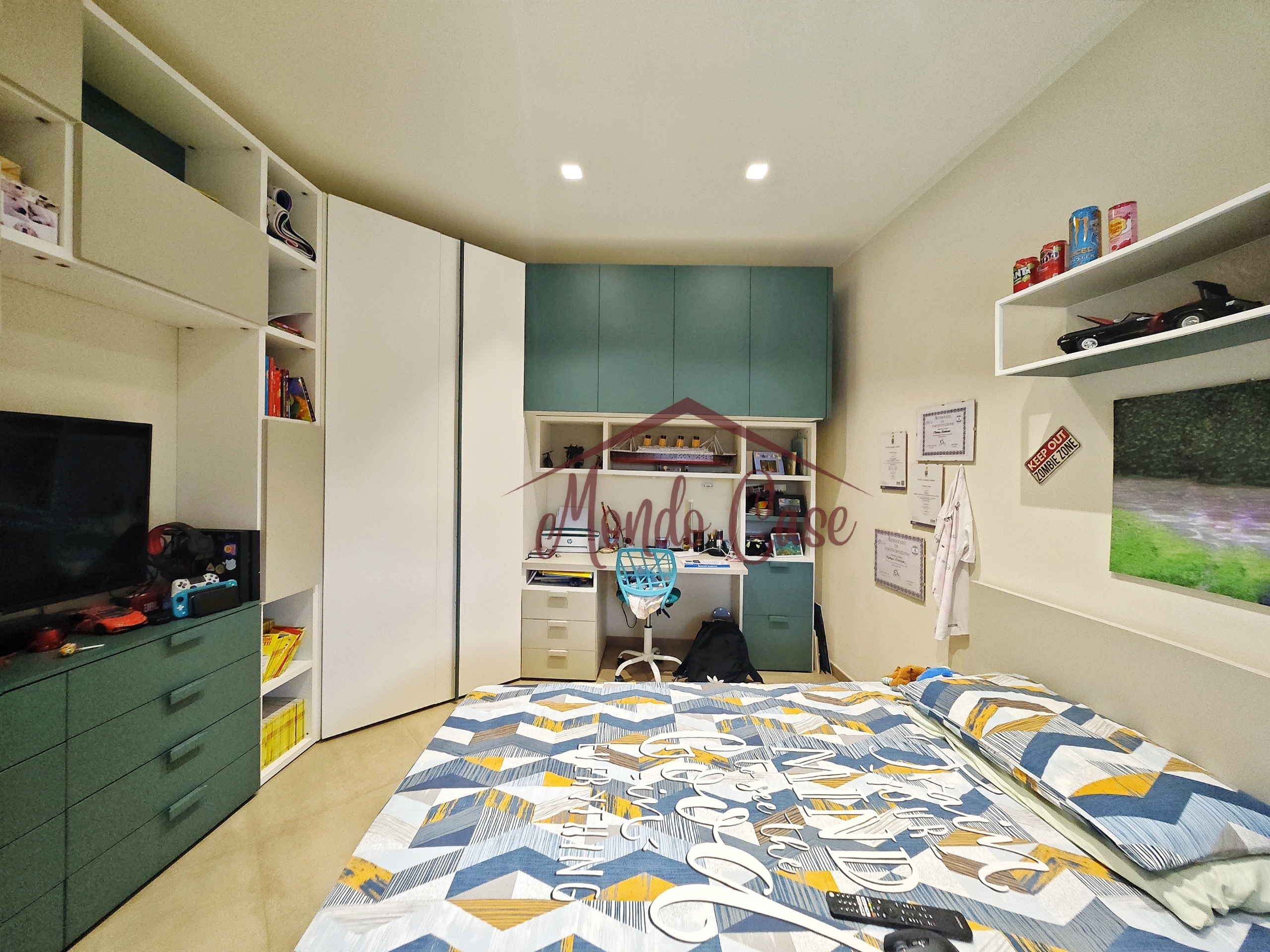 Immagine 44 di Attico in vendita  in Via Bertoloni 2 a Sarzana