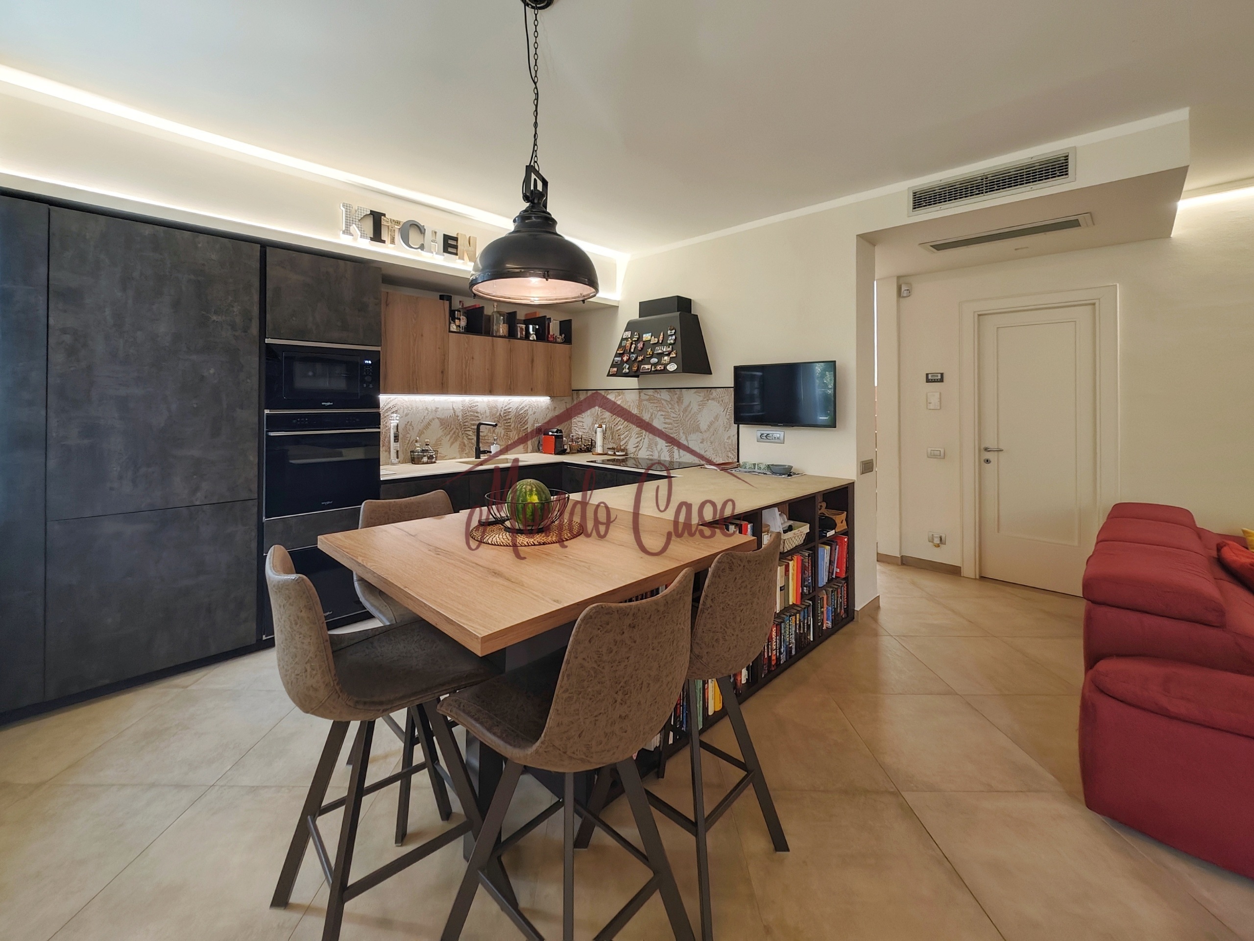 Immagine 26 di Attico in vendita  in Via Bertoloni 2 a Sarzana