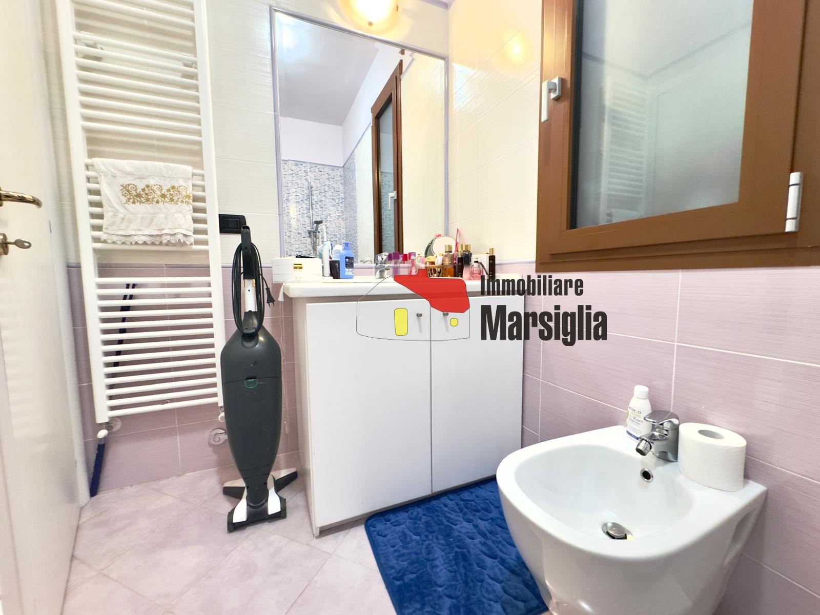 Immagine 24 di Quadrilocale in vendita  in Via Padre Semeria 430 a San Remo