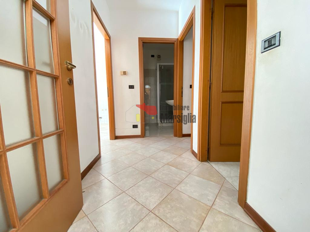 Immagine 11 di Quadrilocale in vendita  in Strada Solaro 88 a San Remo