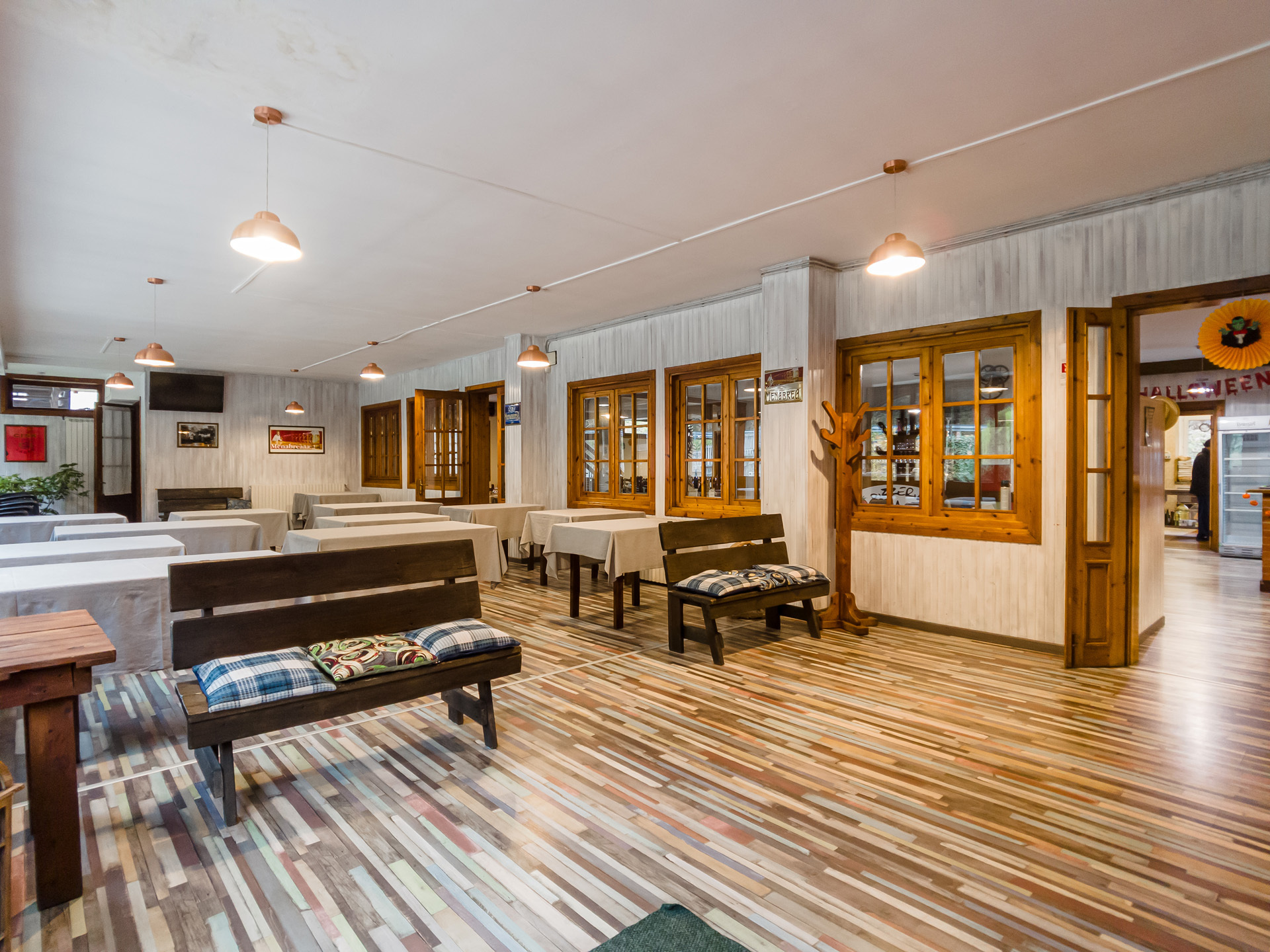 Immagine 2 di Bar / Ristorante in vendita  in Via Losa a Pessinetto