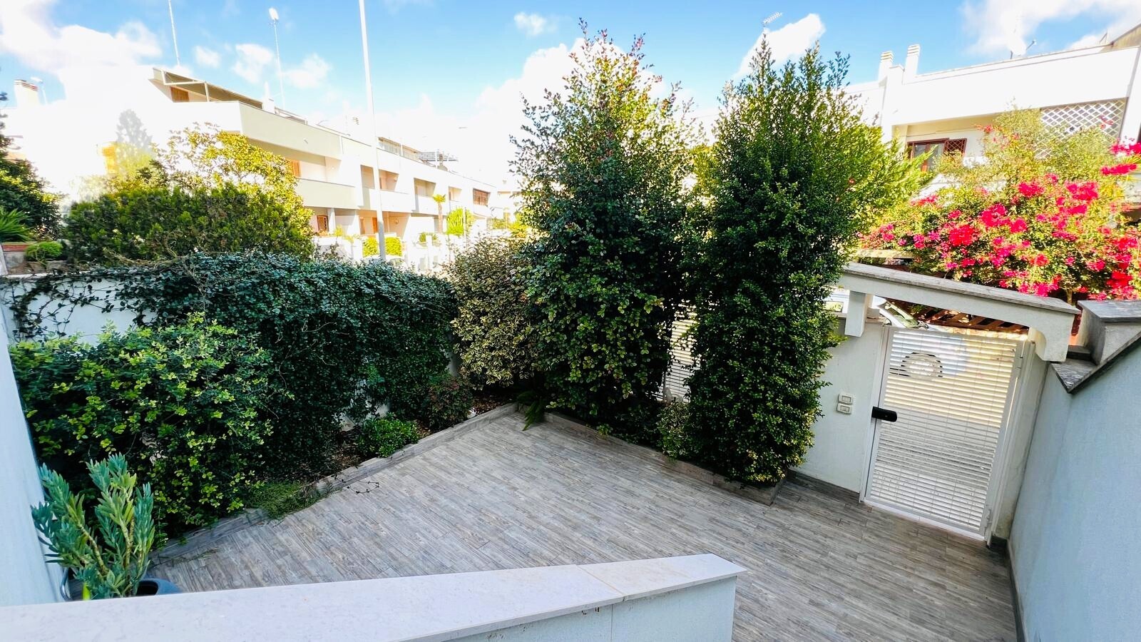 Immagine 9 di Villetta a schiera in vendita  in Via Michele Massari 13 a Lecce