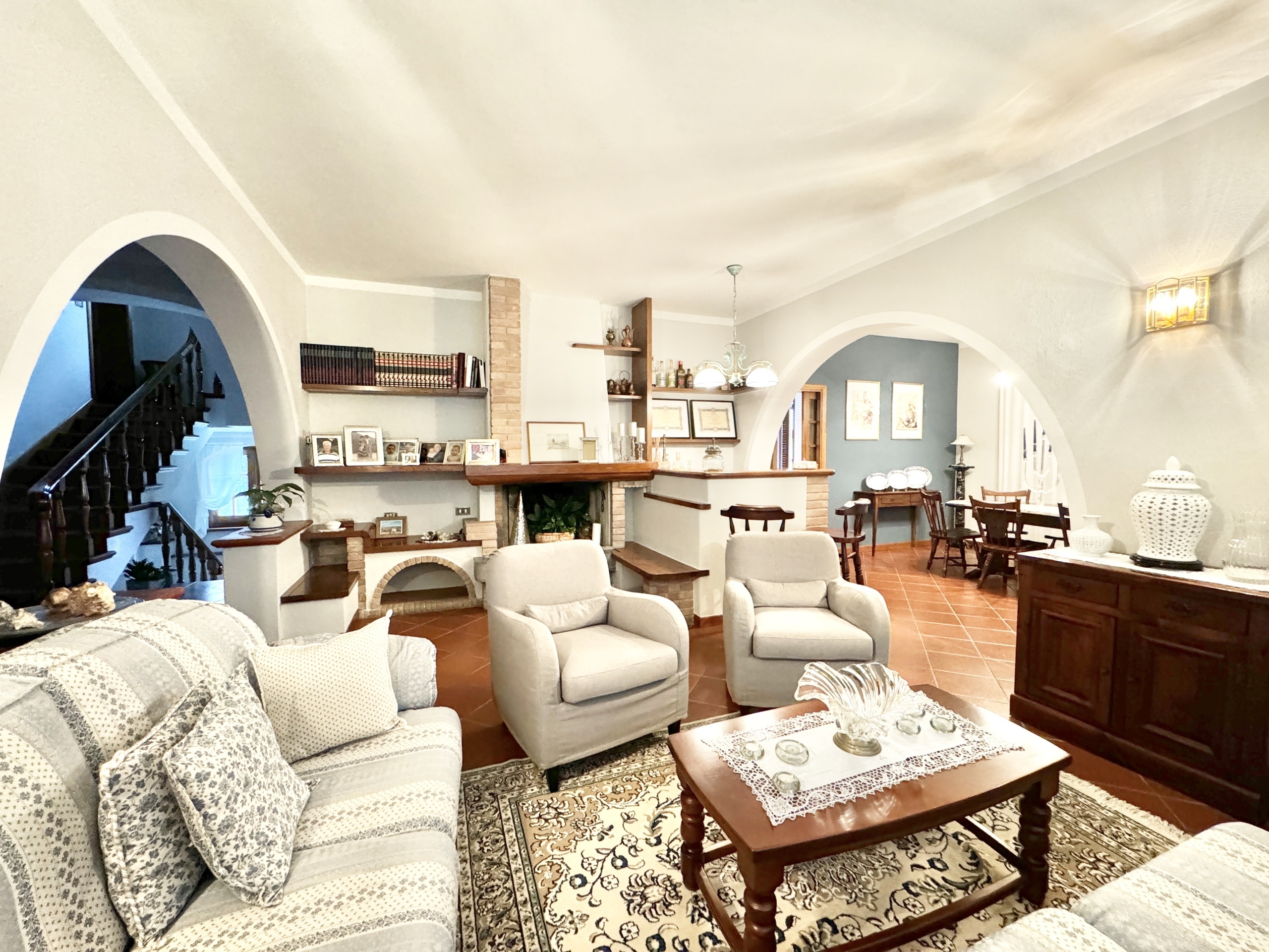 Immagine 12 di Villa in affitto  a Pietrasanta