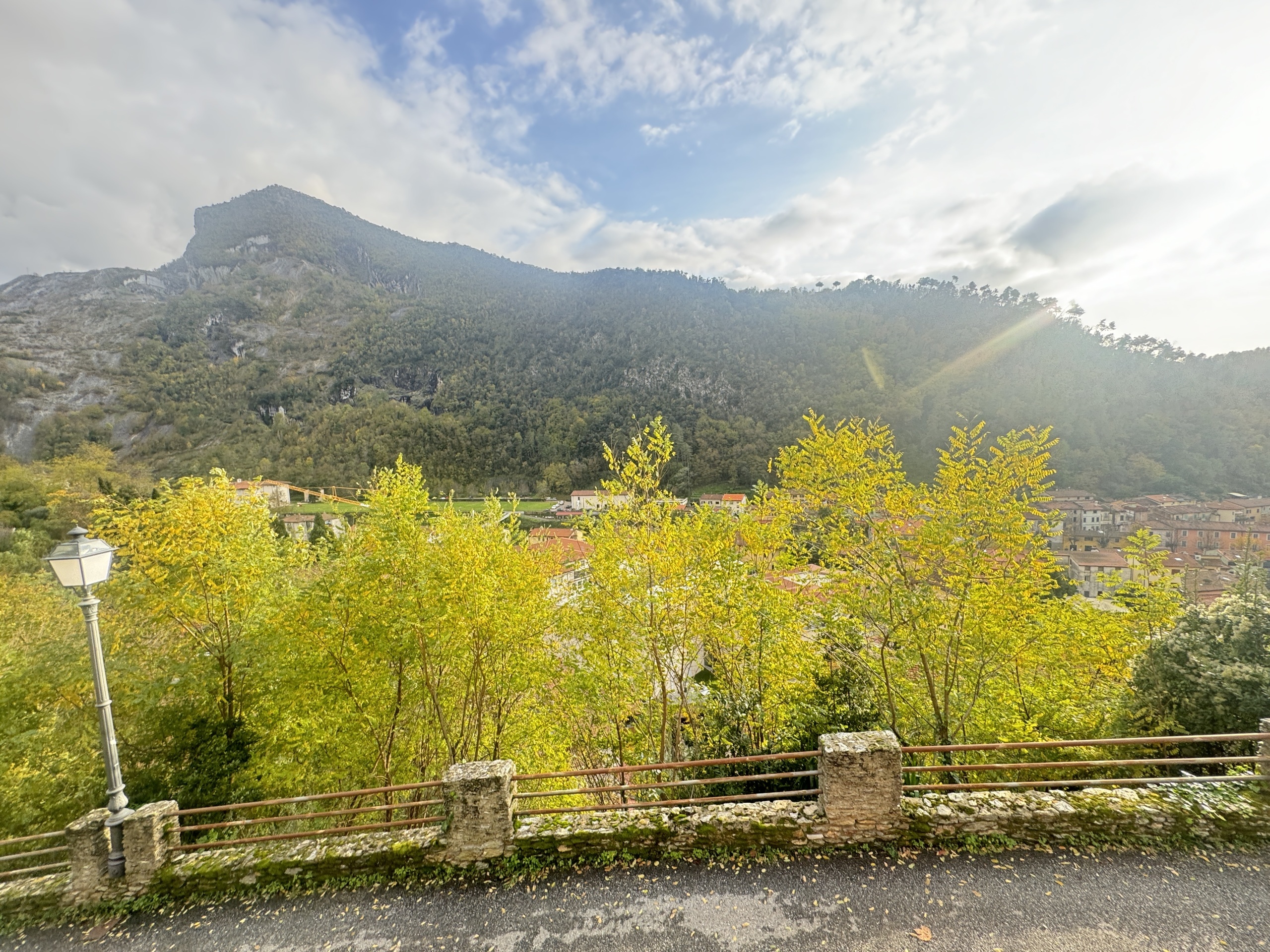 Immagine 32 di Porzione di casa in vendita  a Seravezza