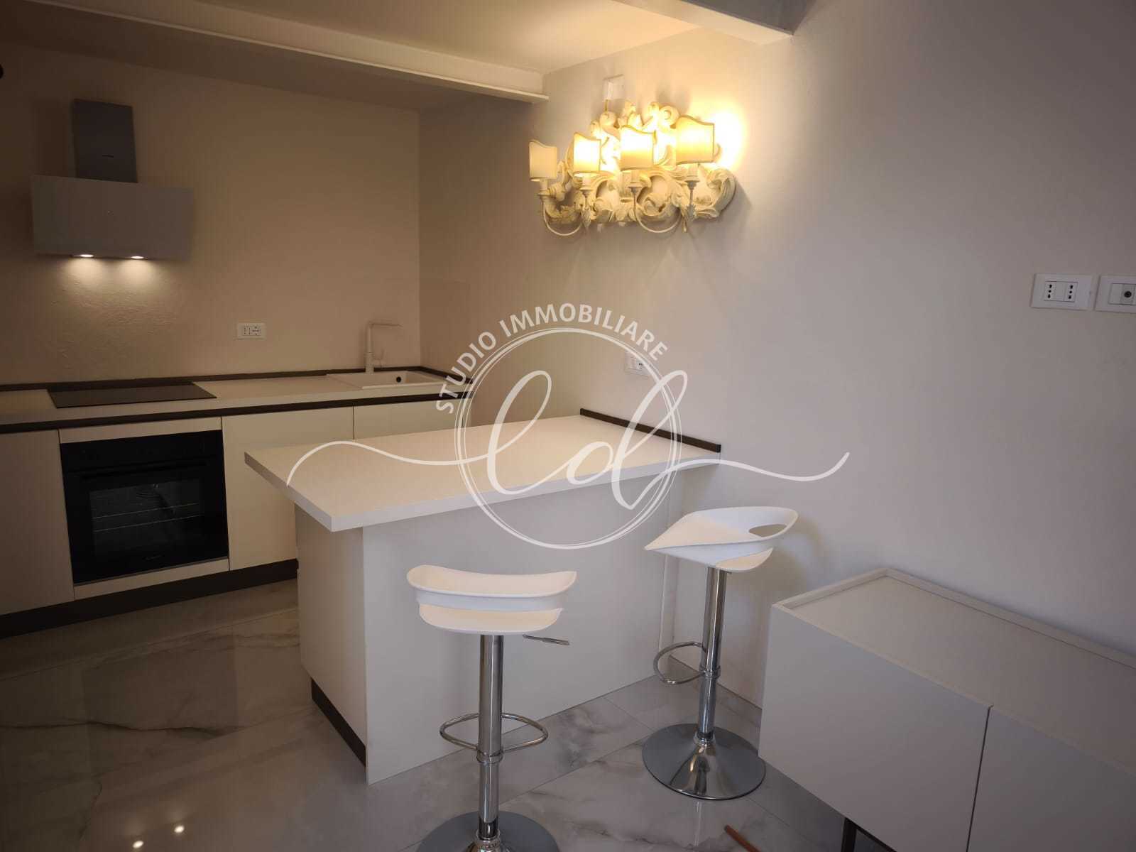 Immagine 7 di Appartamento in affitto  a Pietrasanta