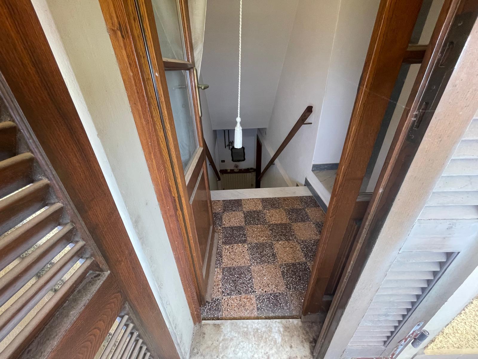 Immagine 53 di Porzione di casa in vendita  a Pietrasanta