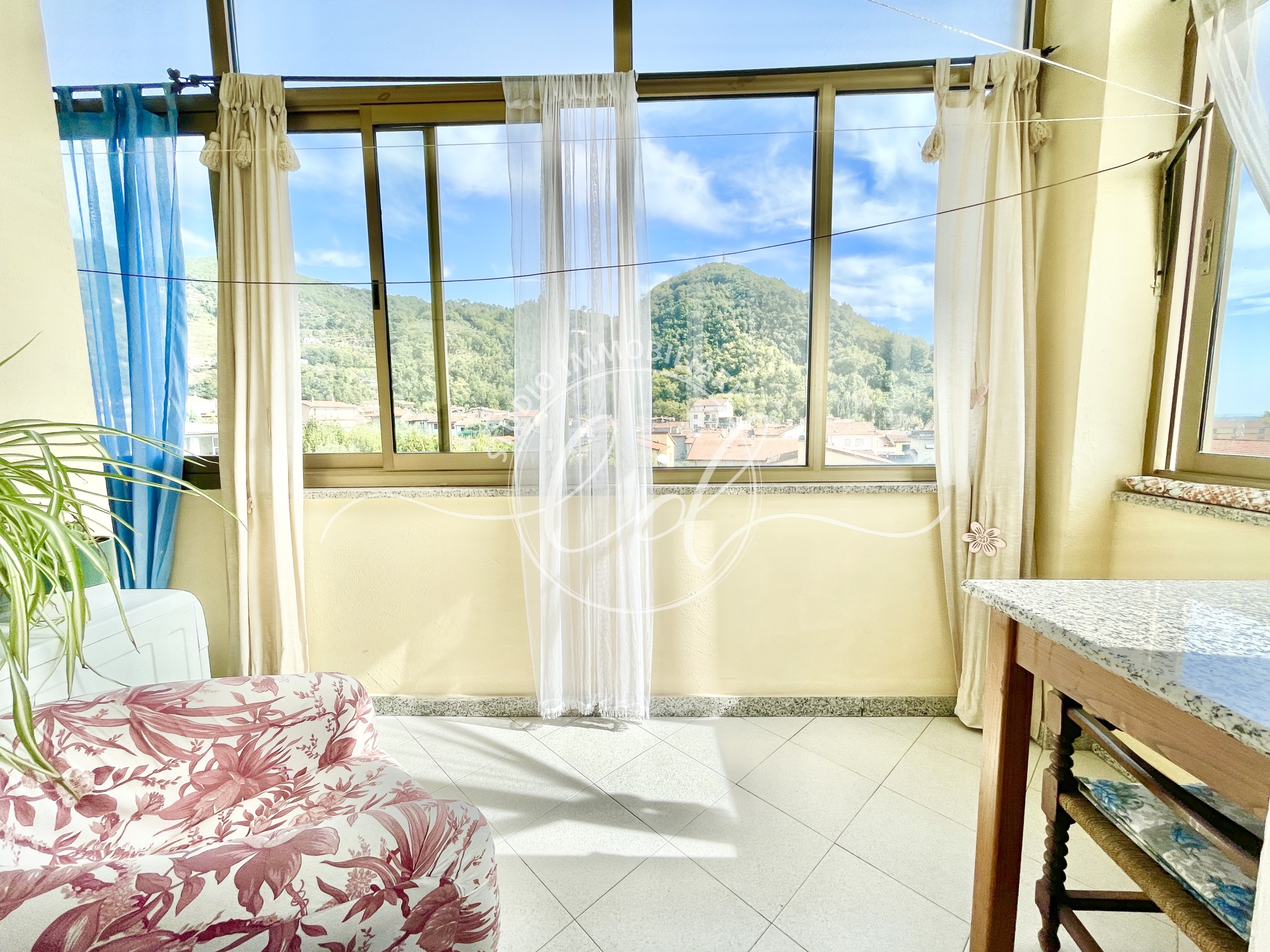 Immagine 12 di Quadrilocale in vendita  a Montignoso