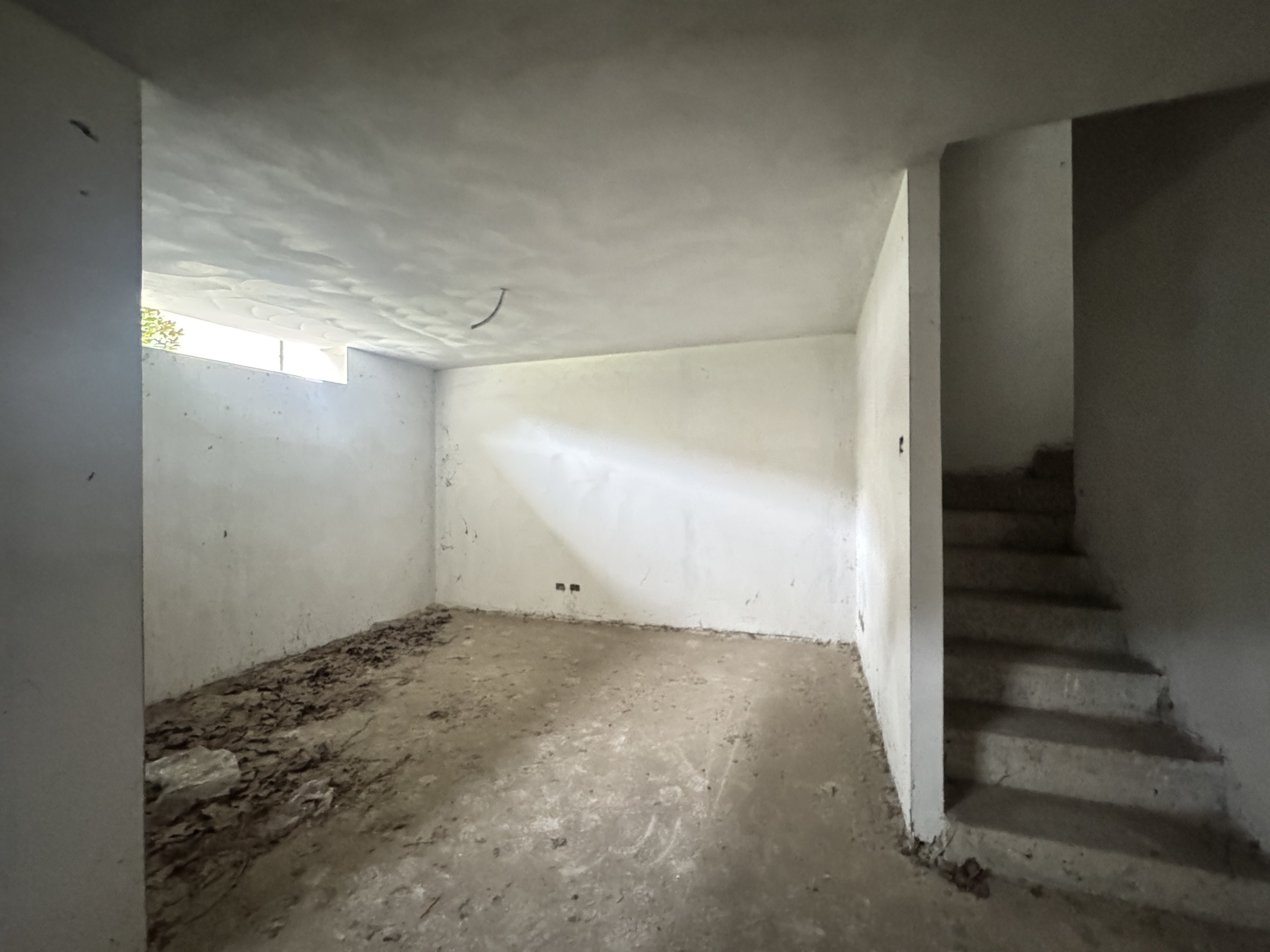 Immagine 43 di Porzione di casa in vendita  a Camaiore