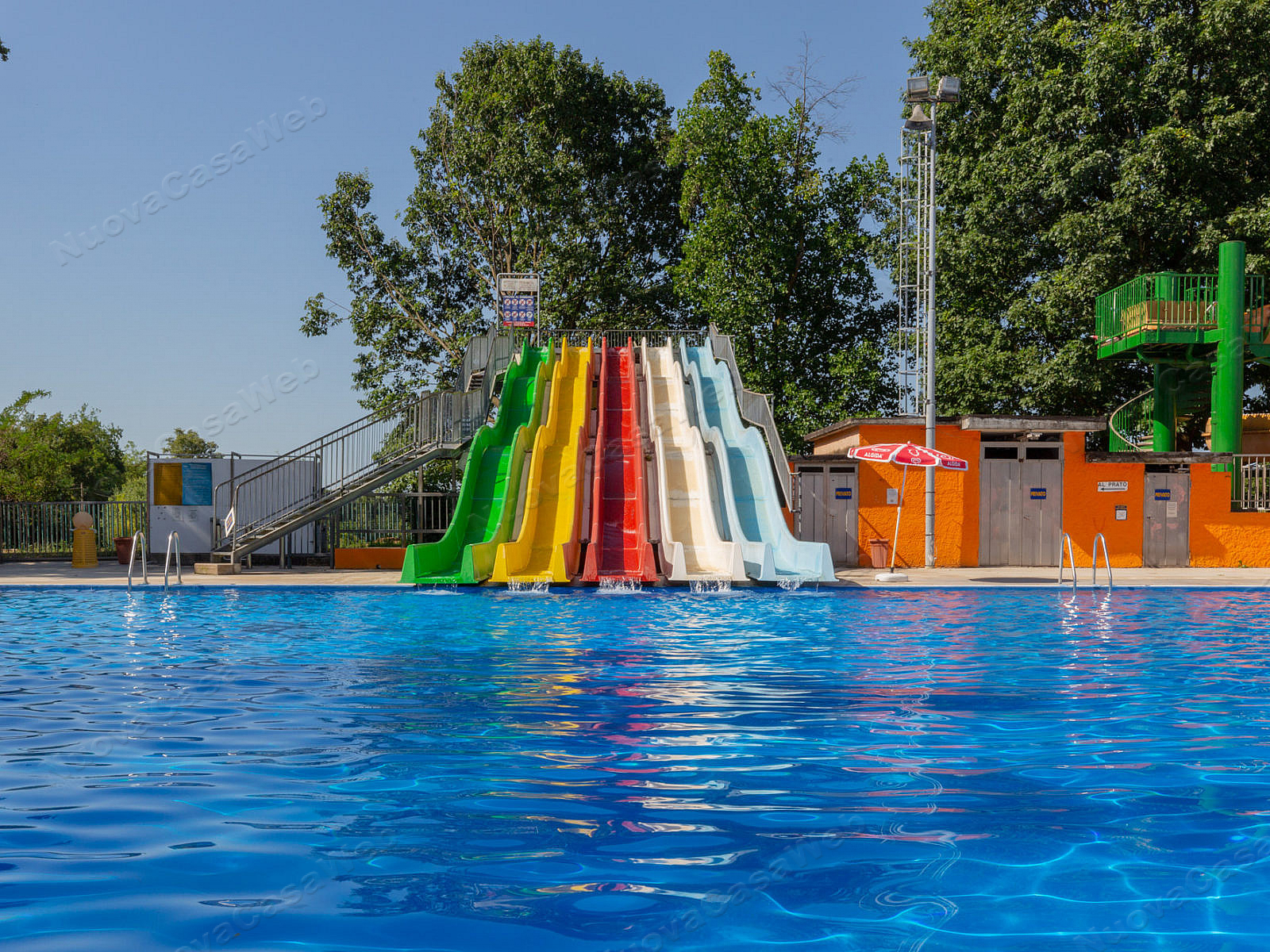 Immagine 6 di Attività commerciale in vendita  in Via del Laghetto 6 a Limbiate