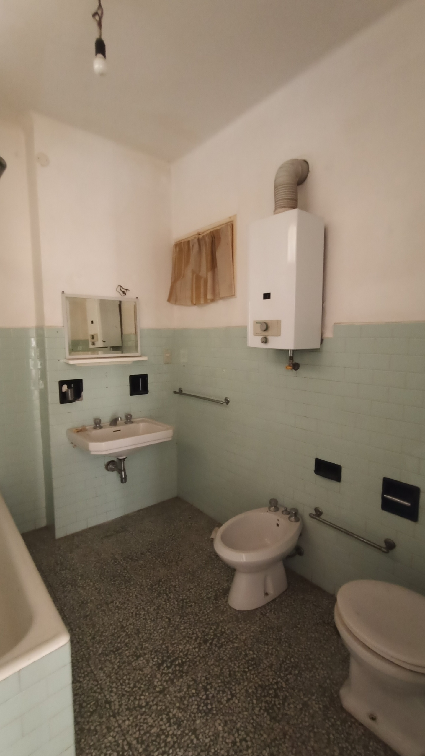 Immagine 17 di Bilocale in vendita  a San Remo