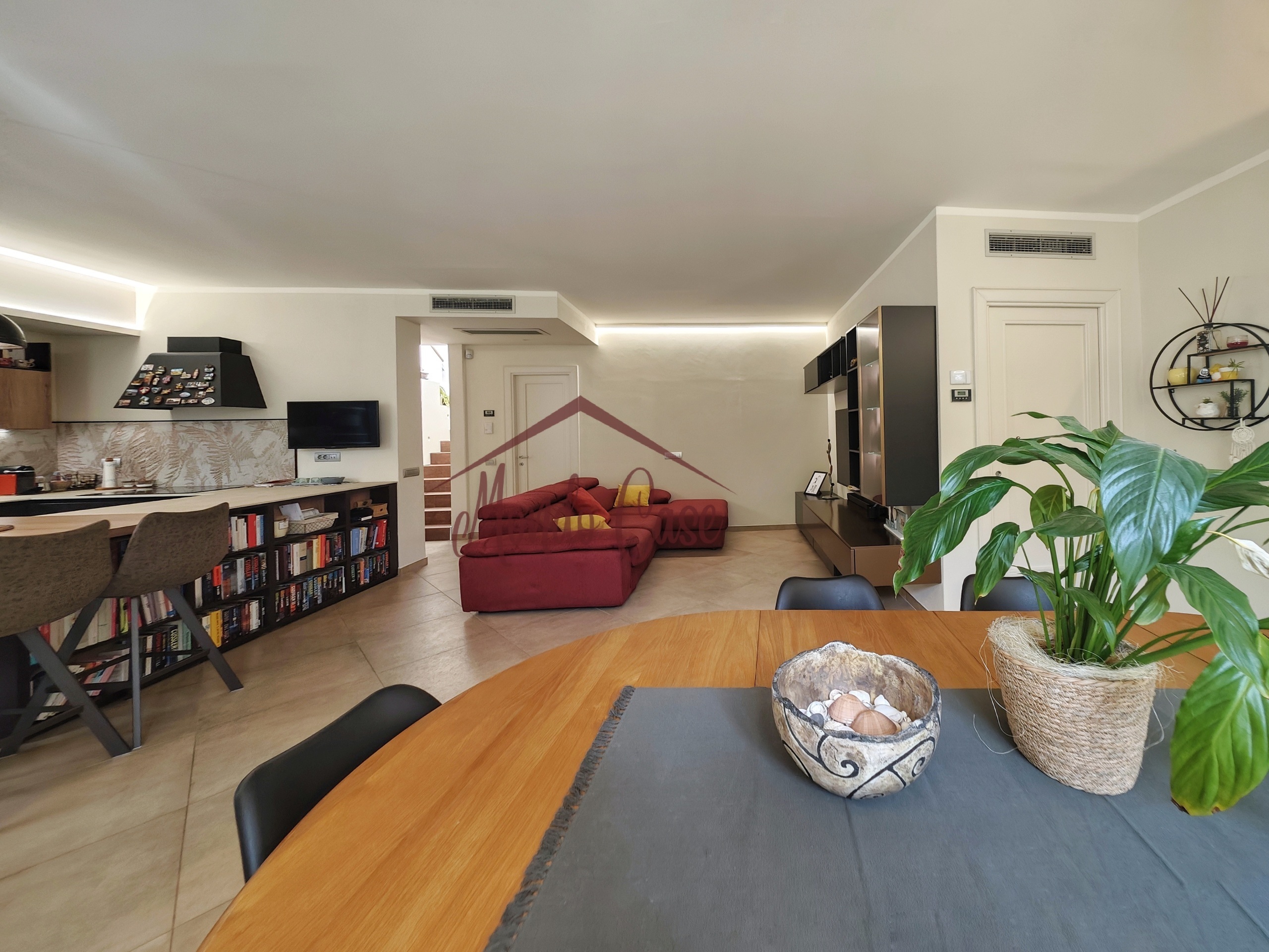 Immagine 11 di Attico in vendita  in Via Bertoloni 2 a Sarzana