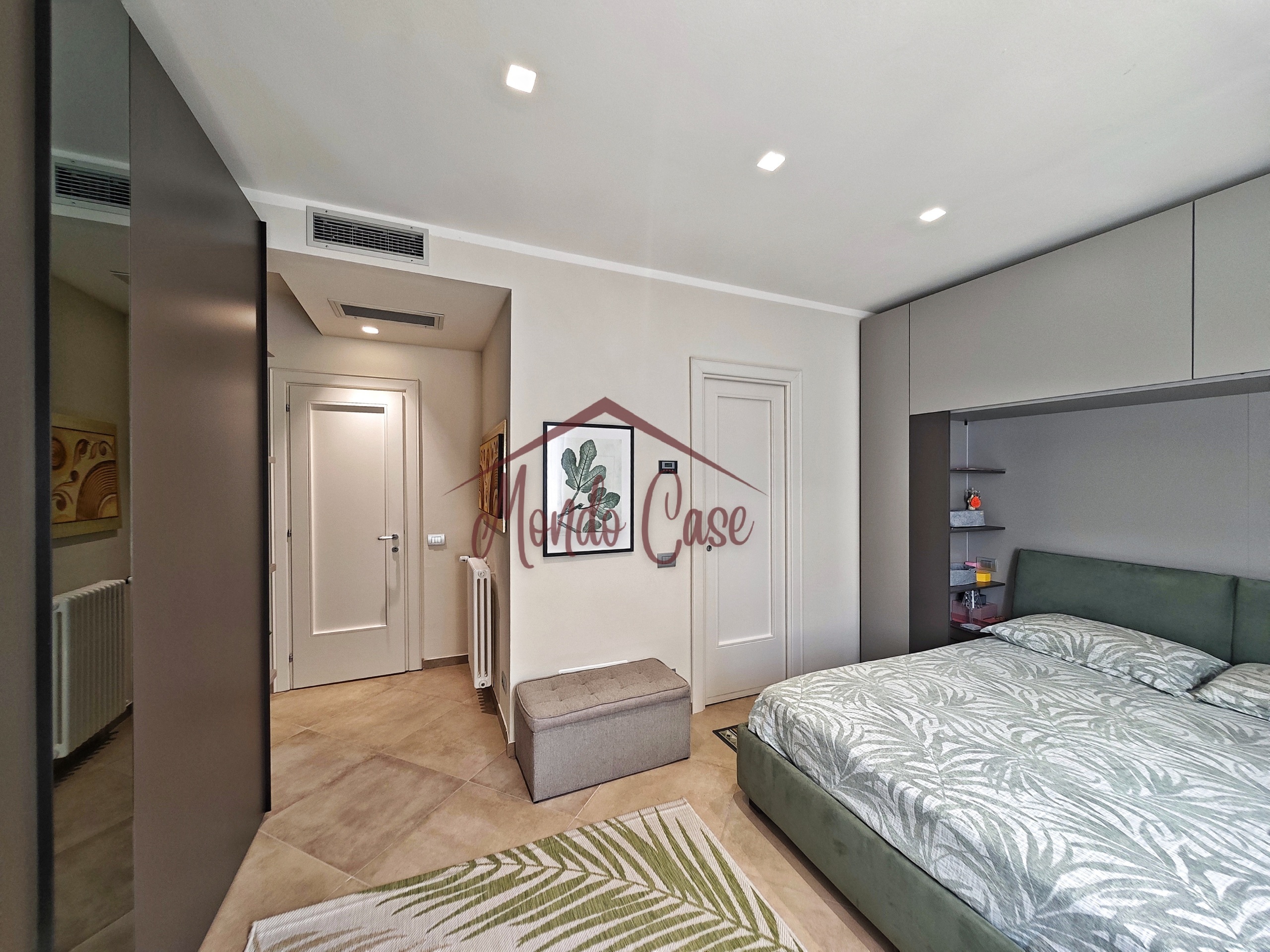 Immagine 41 di Attico in vendita  in Via Bertoloni 2 a Sarzana