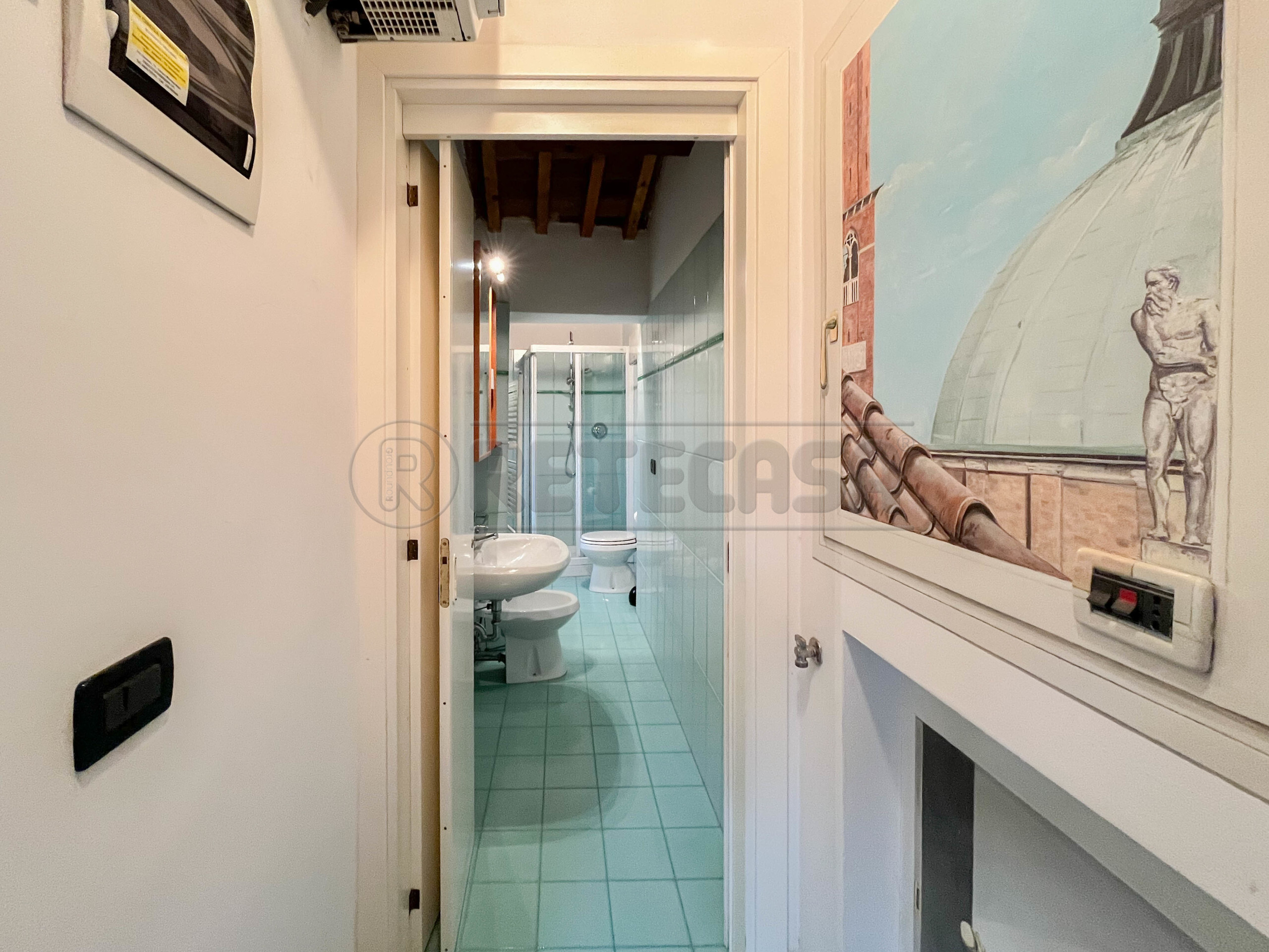 Immagine 17 di Bilocale in vendita  in Contrà Santa Barbara a Vicenza