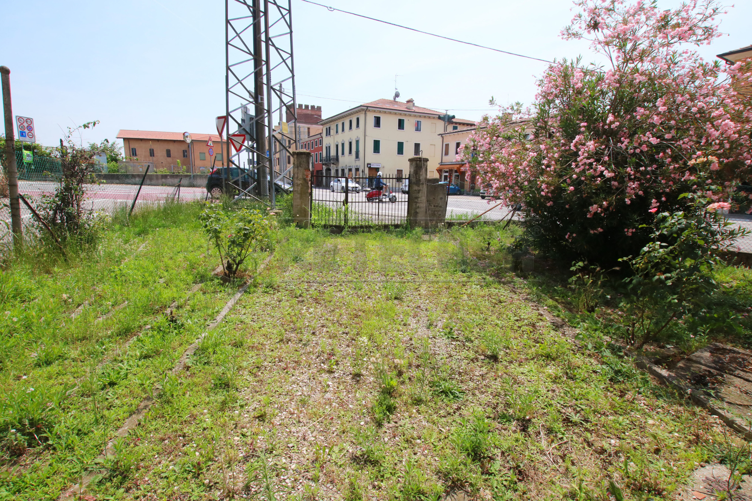 Immagine 22 di Villa in vendita  a Vicenza