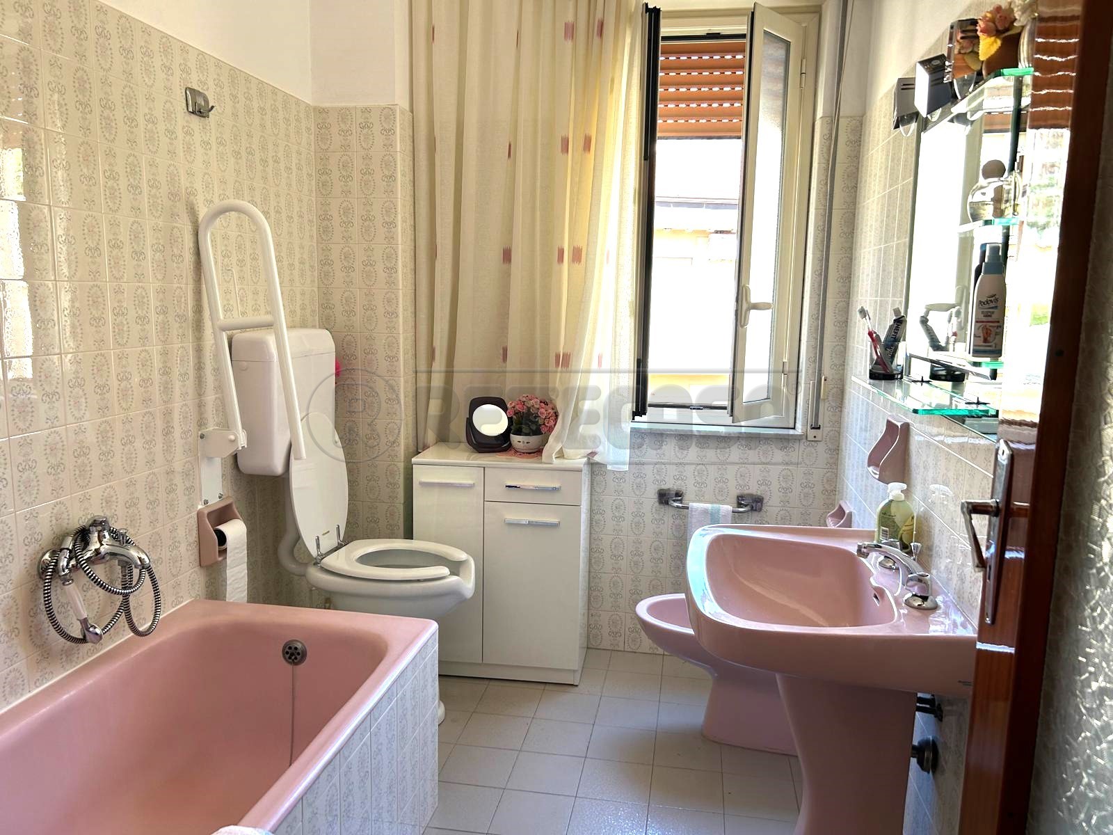 Immagine 3 di Quadrilocale in vendita  in VIA ALCIDE DE GASPERI 47 a Caltanissetta