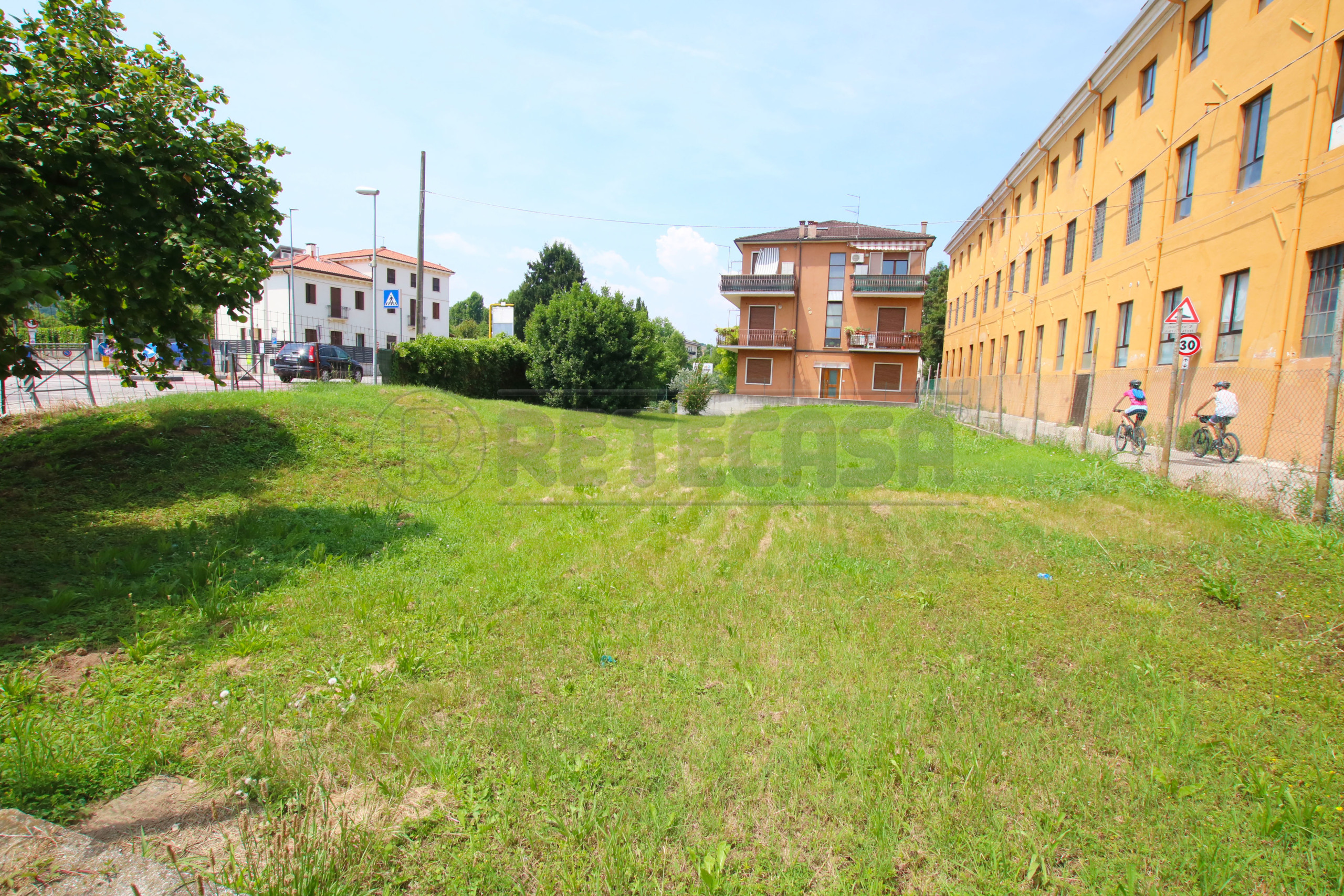 Immagine 19 di Villa in vendita  a Vicenza