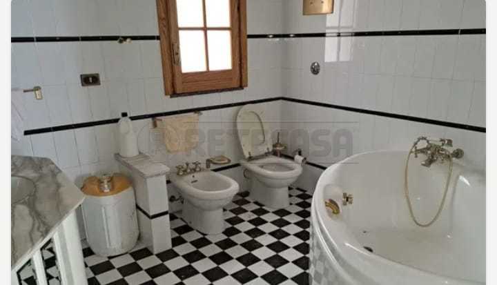 Immagine 13 di Villa in vendita  in Strada Statale 113, Snc a Termini Imerese