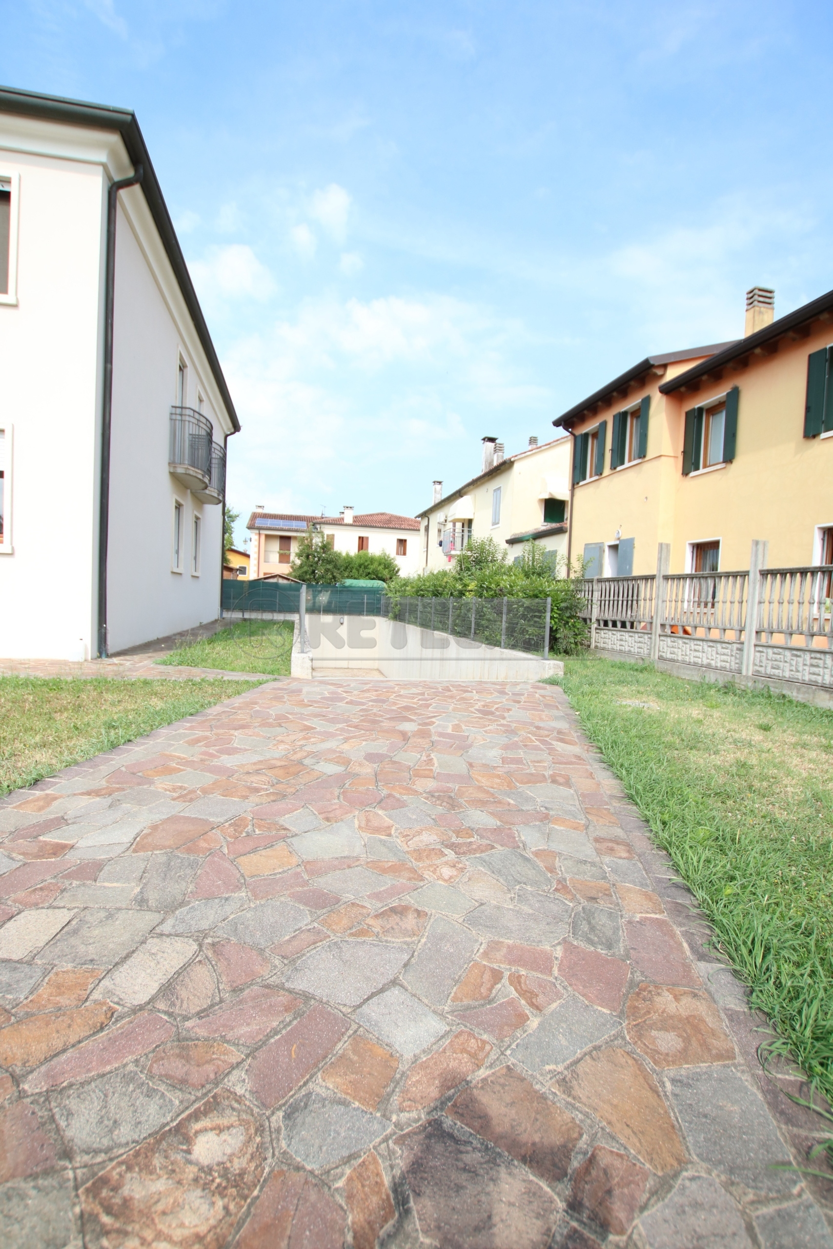 Immagine 28 di Bilocale in vendita  in Via Aldo Moro 4 a Barbarano Mossano