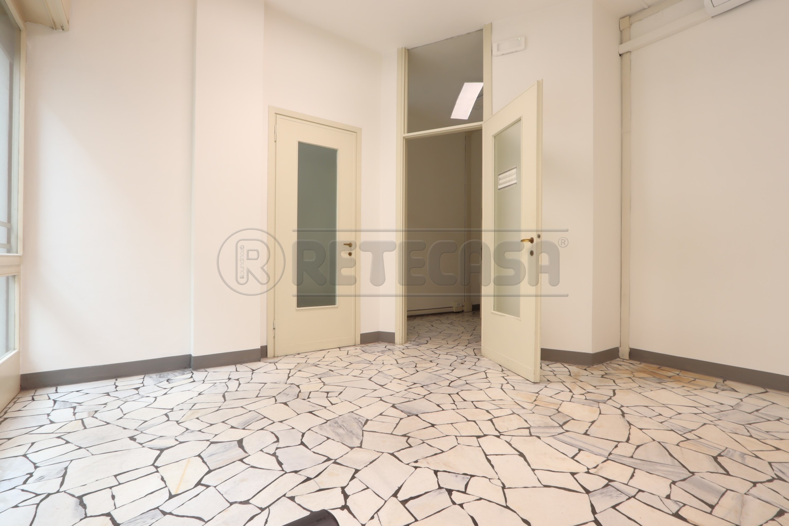 Immagine 7 di Ufficio in affitto  in Viale Milano 56 a Vicenza