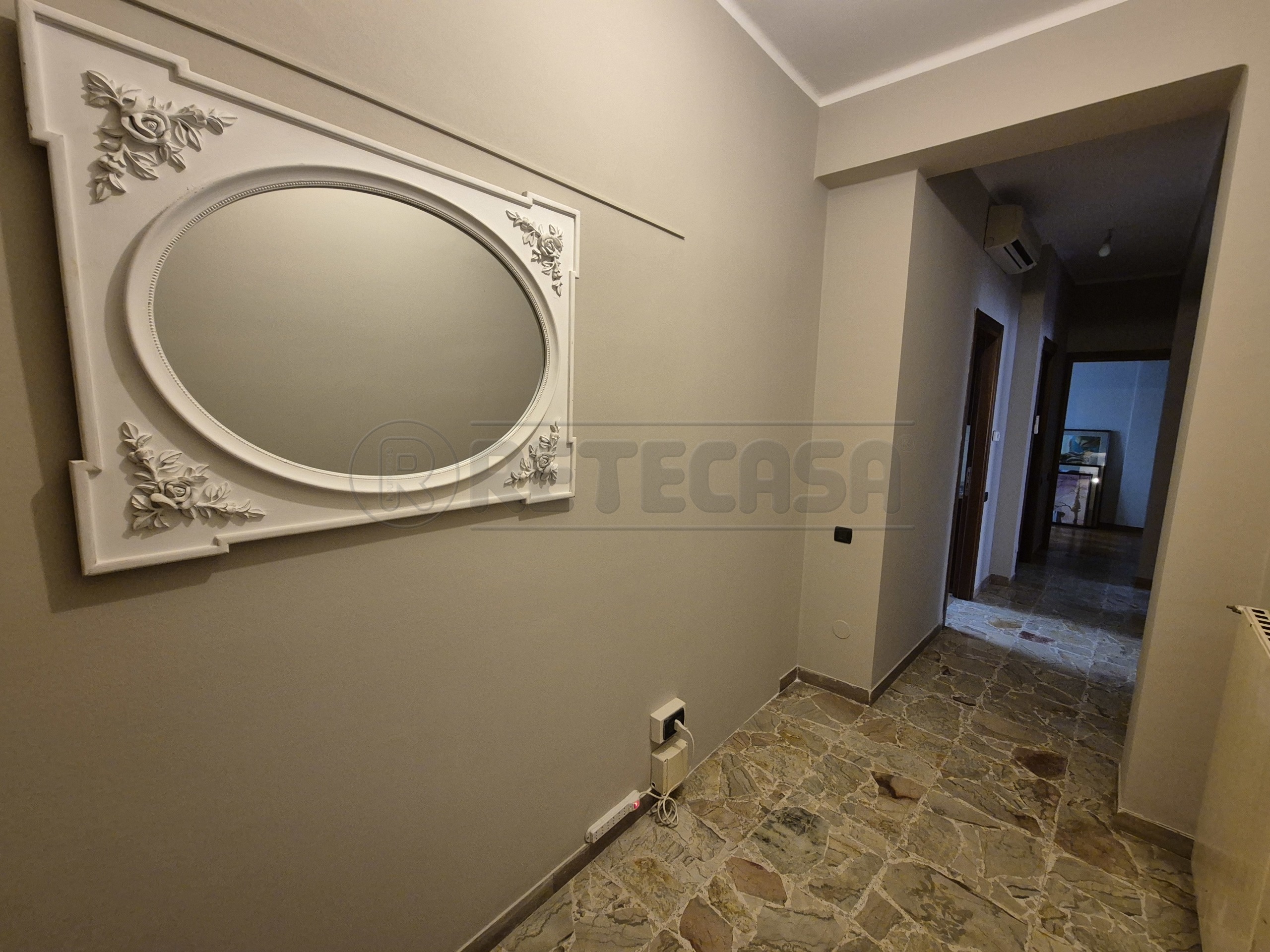 Immagine 9 di Bilocale in affitto  in Via Palestro a Cremona